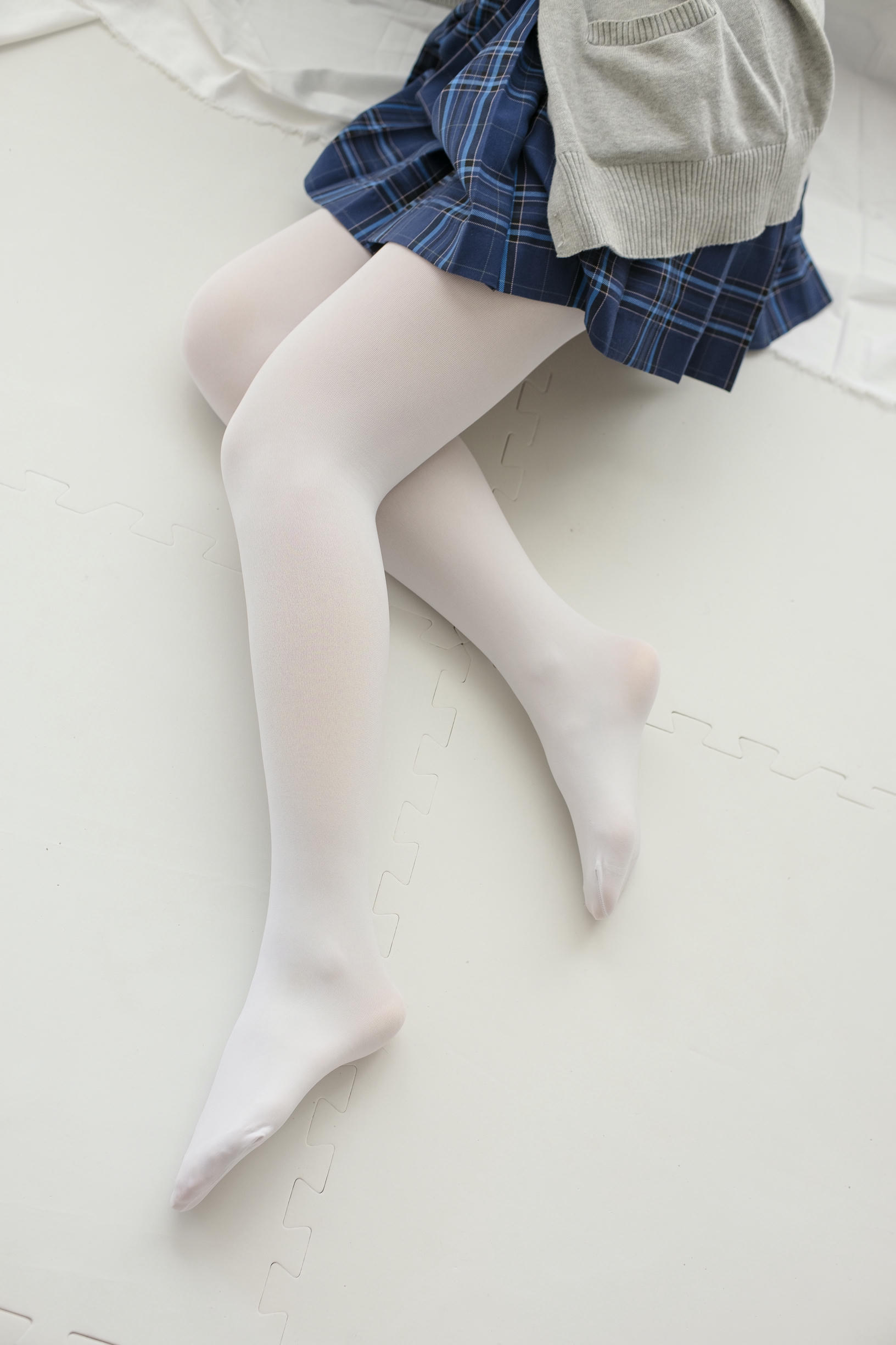 森萝财团 R15-047 心中的白丝 [114P-577MB]_第4集