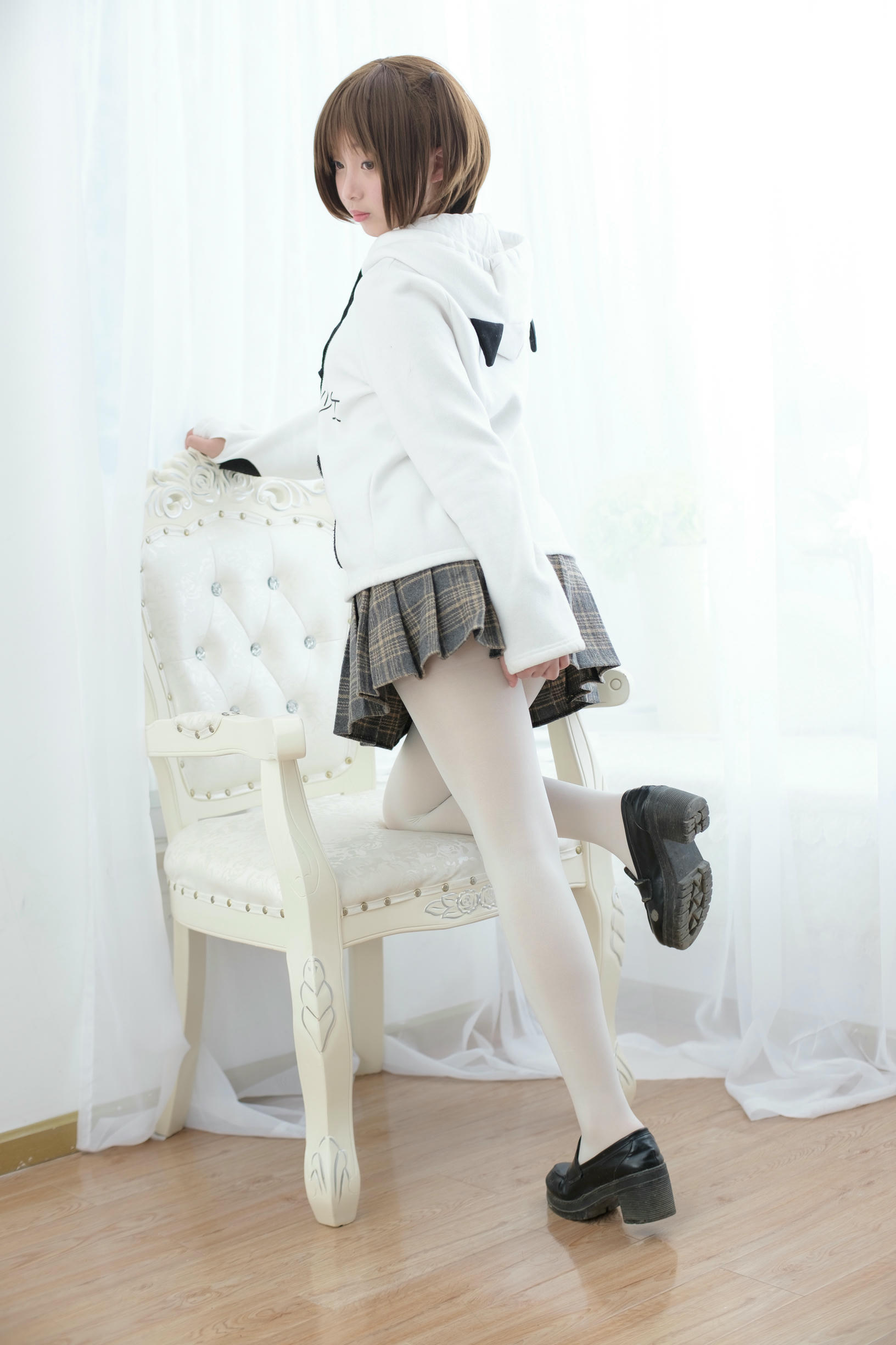 森萝财团 R15-050 黑白少女 [77P-374MB]_第1集
