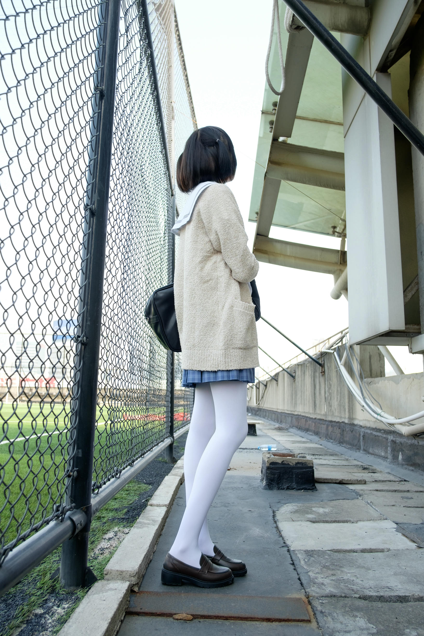 森萝财团 SSR-001 天台上的白丝 [74P-493MB]_第1集