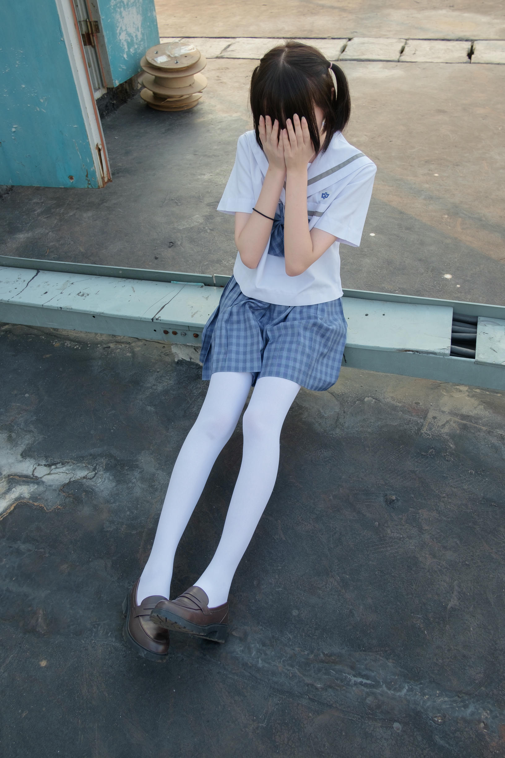 森萝财团 SSR-001 天台上的白丝 [74P-493MB]_第1集