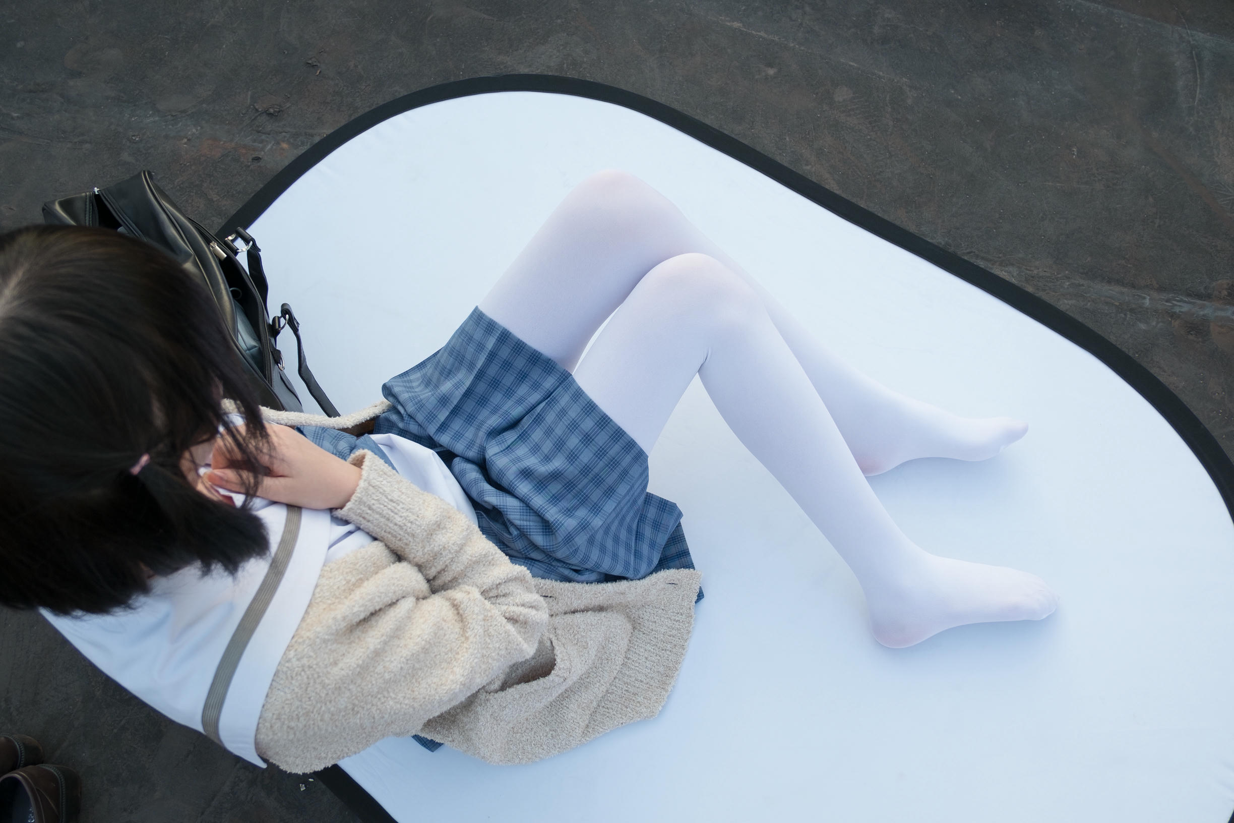 森萝财团 SSR-001 天台上的白丝 [74P-493MB]_第3集