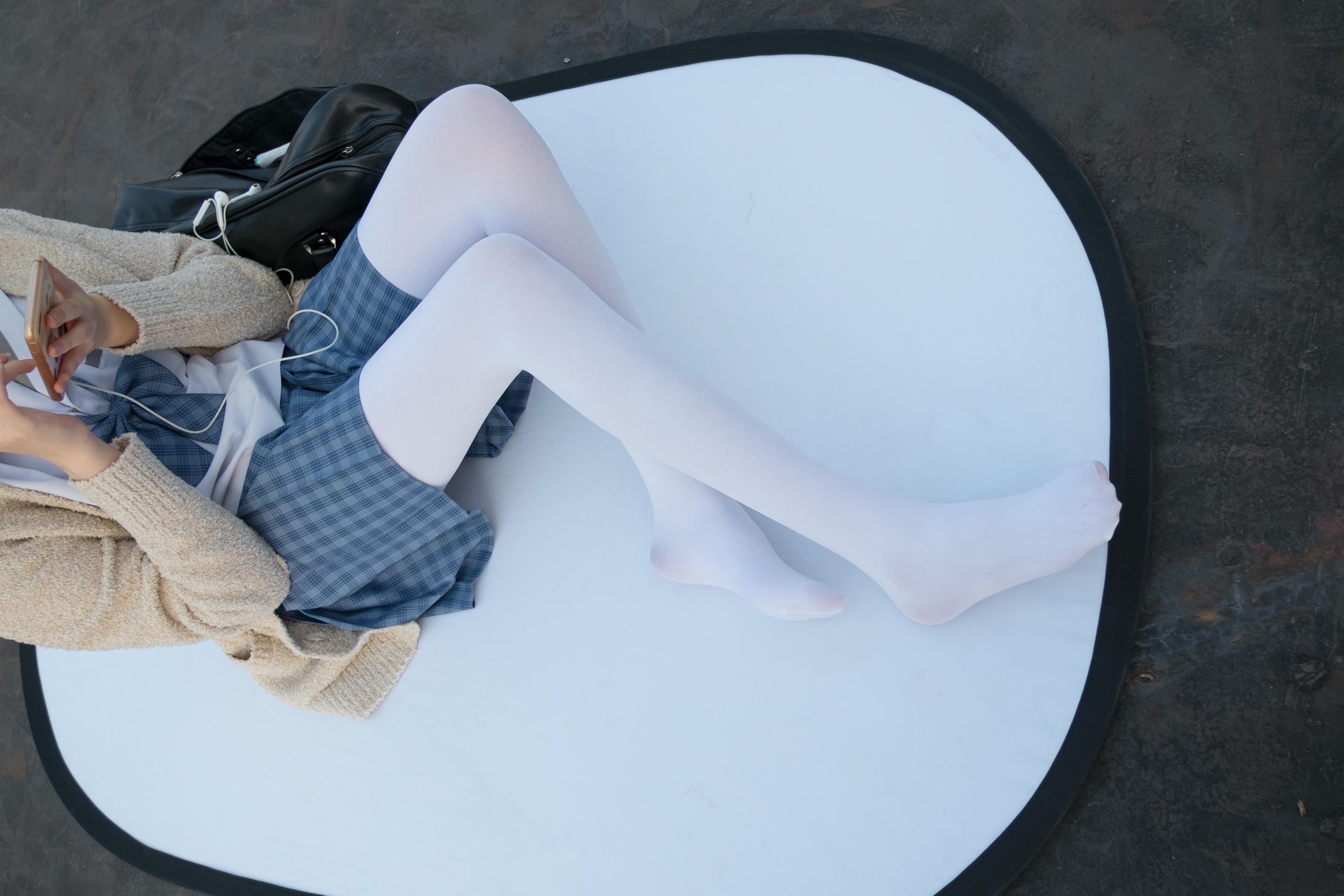 森萝财团 SSR-001 天台上的白丝 [74P-493MB]_第3集