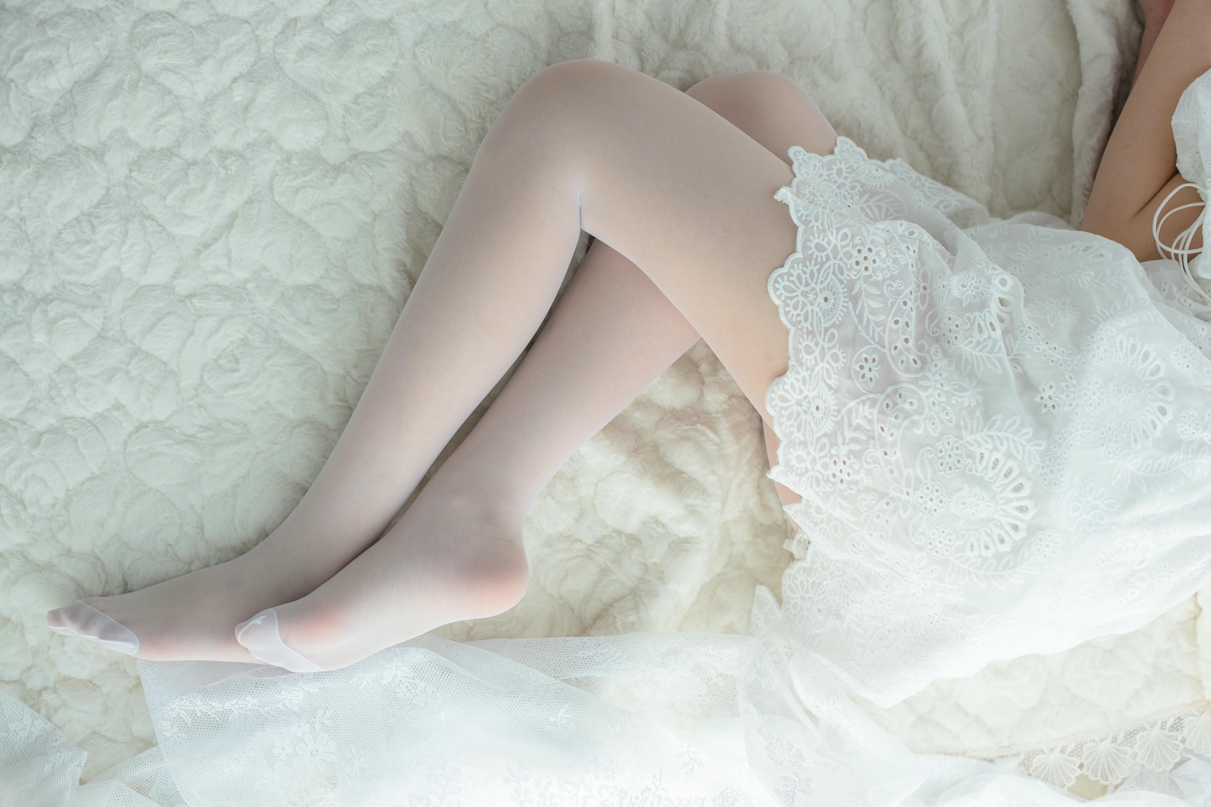 森萝财团 SSR-003 少女白色遐想 [161P-873MB]_第1集