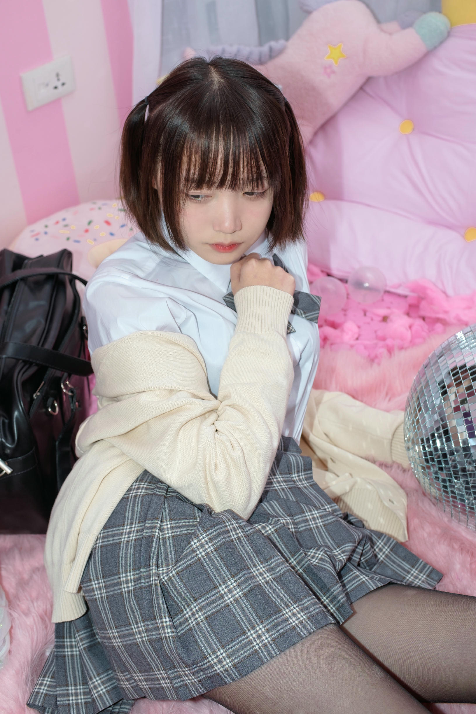 森萝财团 SSR-008 黑丝妹妹的闺房 [75P-619MB]_第3集
