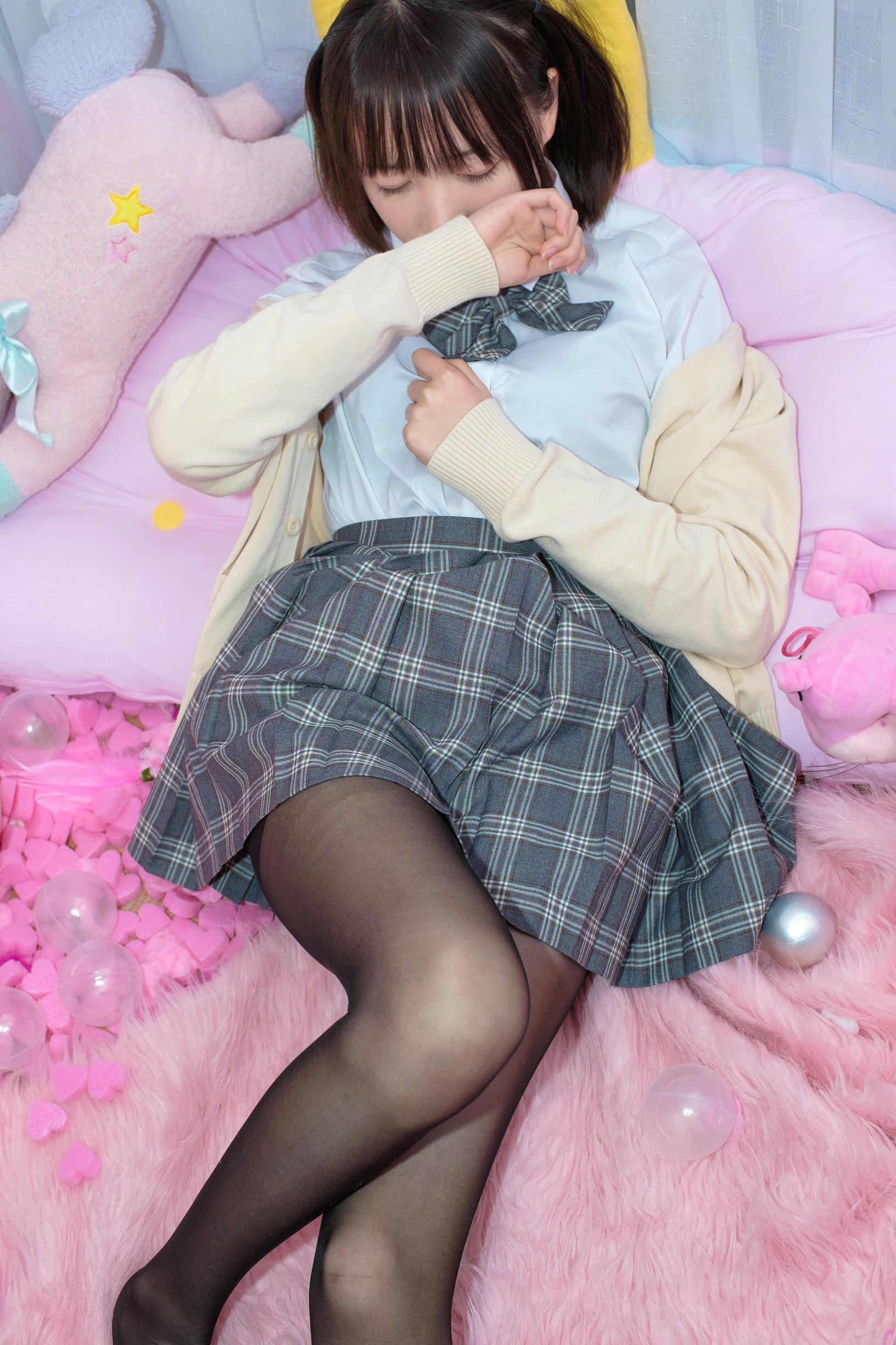 森萝财团 SSR-008 黑丝妹妹的闺房 [75P-619MB]_第3集