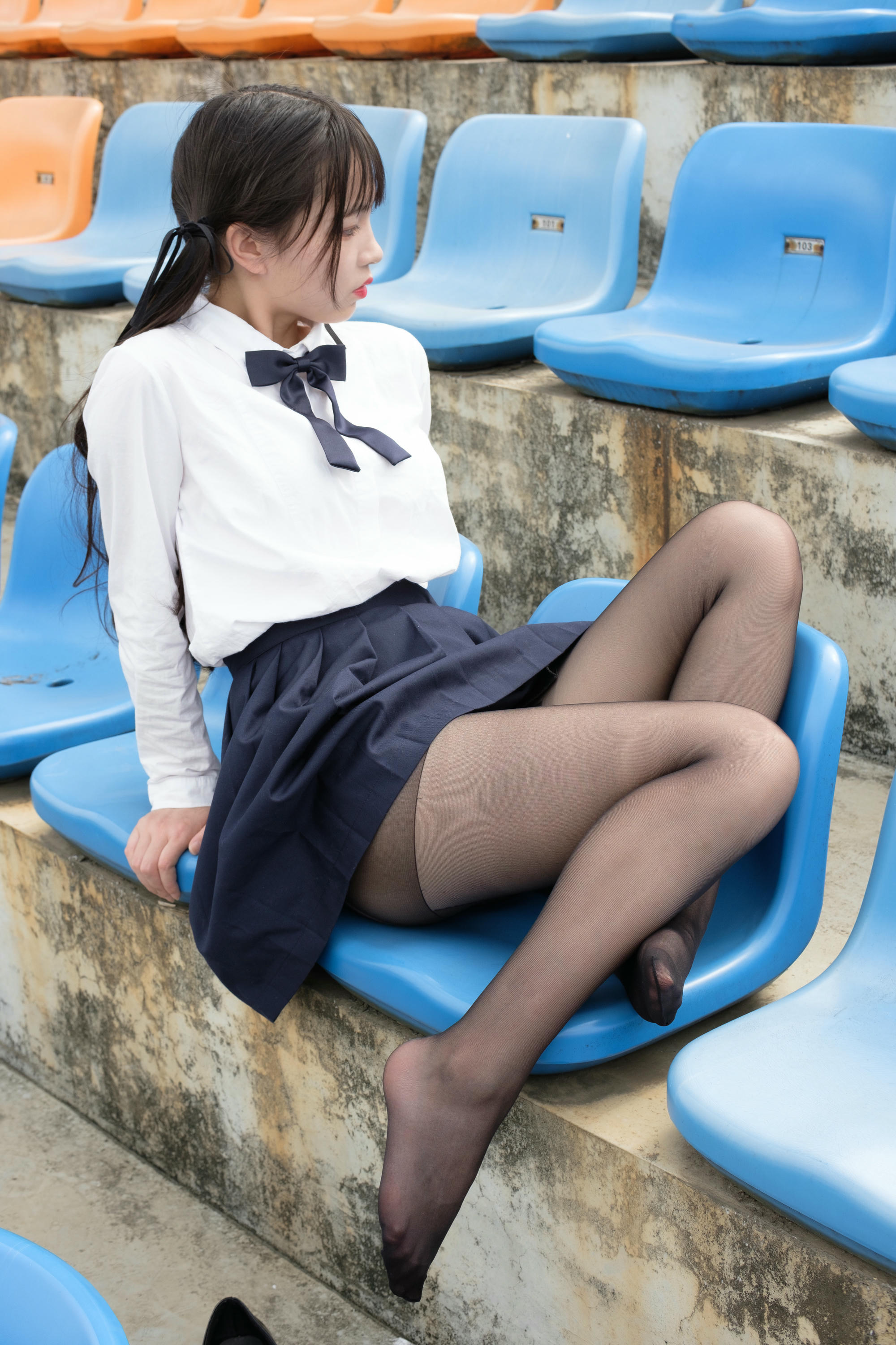 森萝财团 SSR-009 户外黑丝学妹 [83P-841MB]_第1集