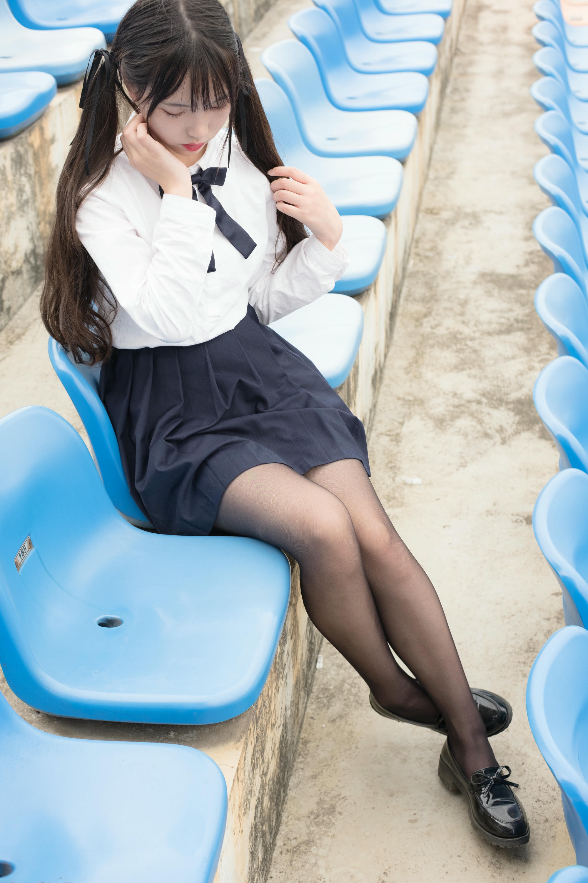 森萝财团 SSR-009 户外黑丝学妹 [83P-841MB]_第1集