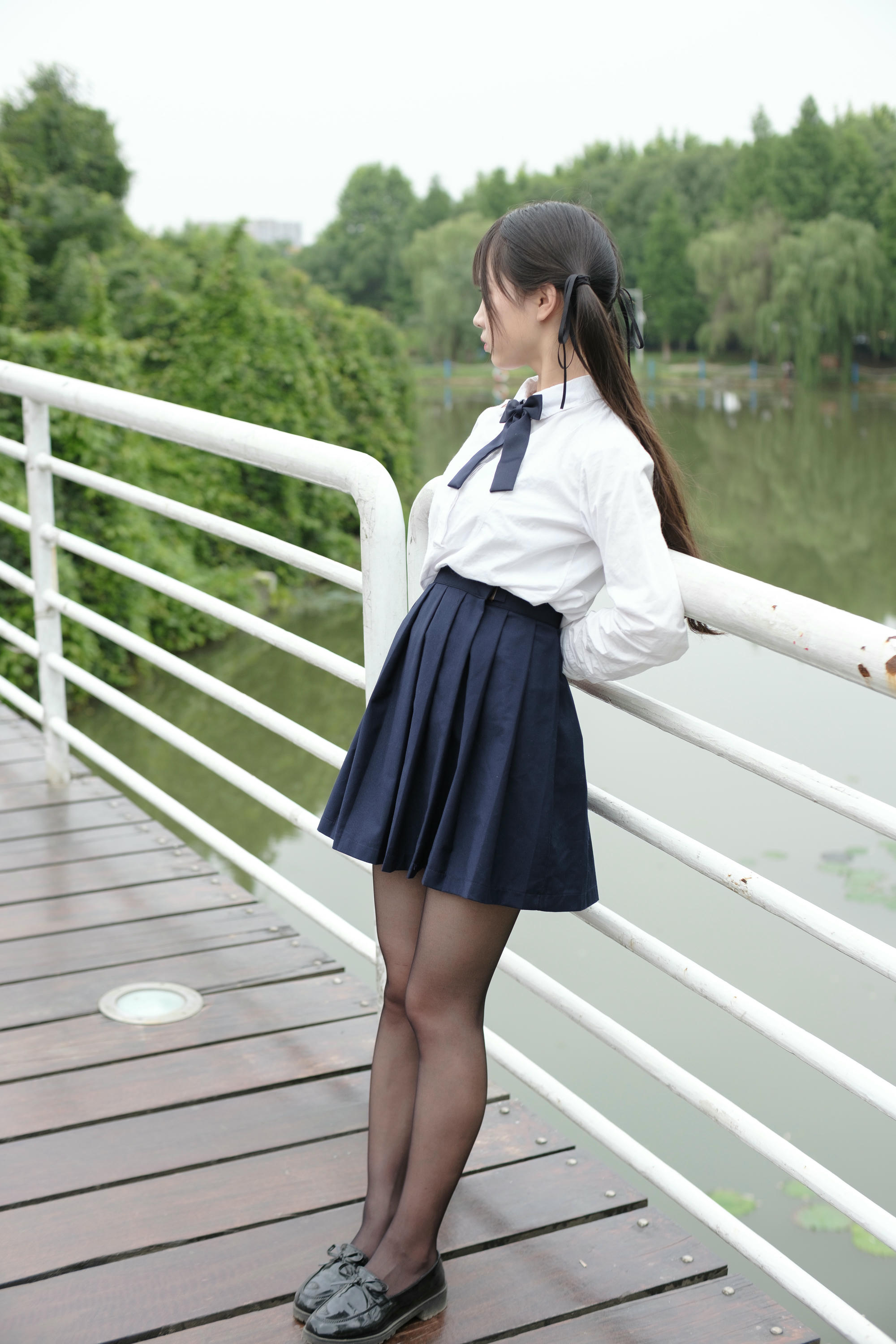 森萝财团 SSR-009 户外黑丝学妹 [83P-841MB]_第2集