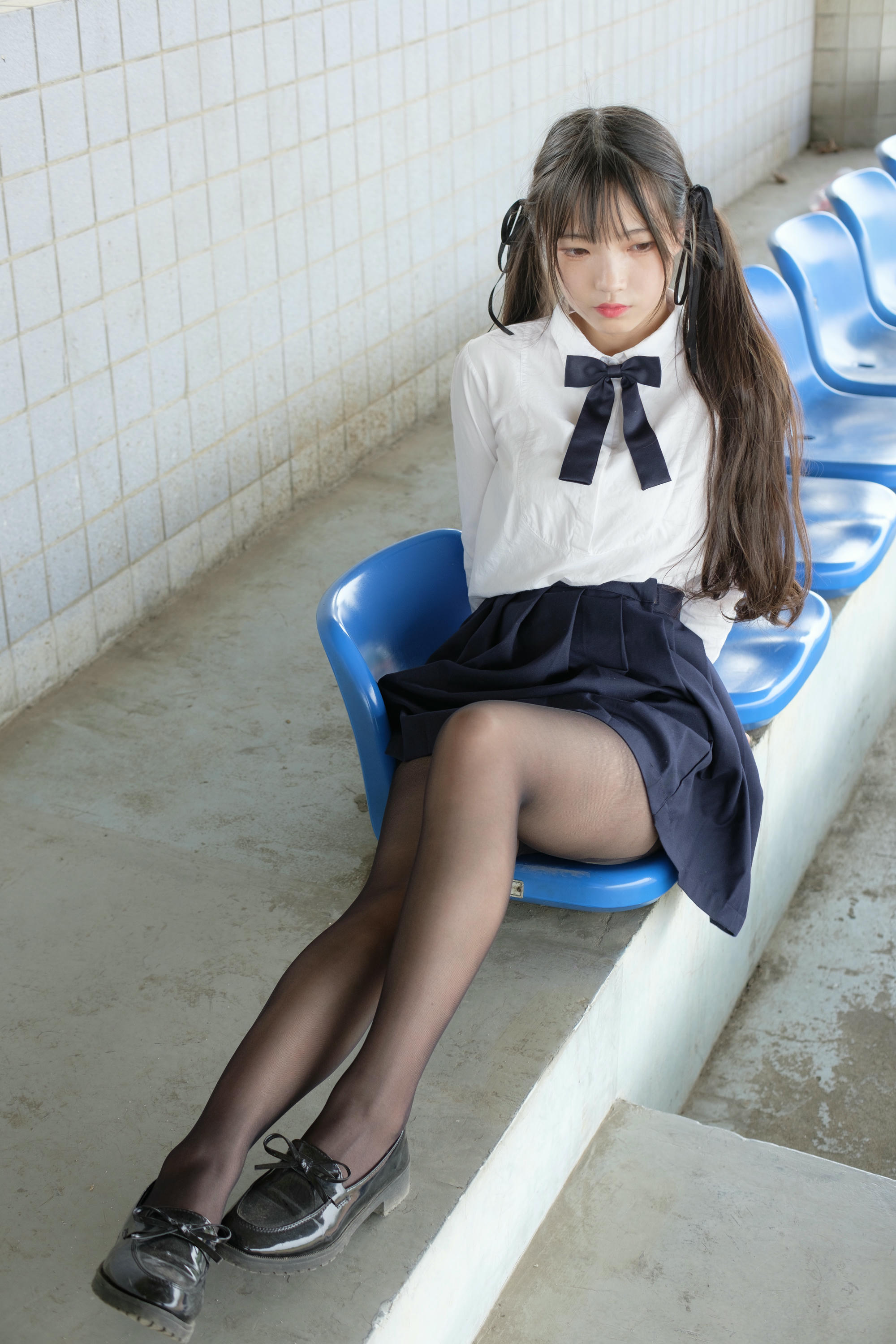 森萝财团 SSR-009 户外黑丝学妹 [83P-841MB]_第2集