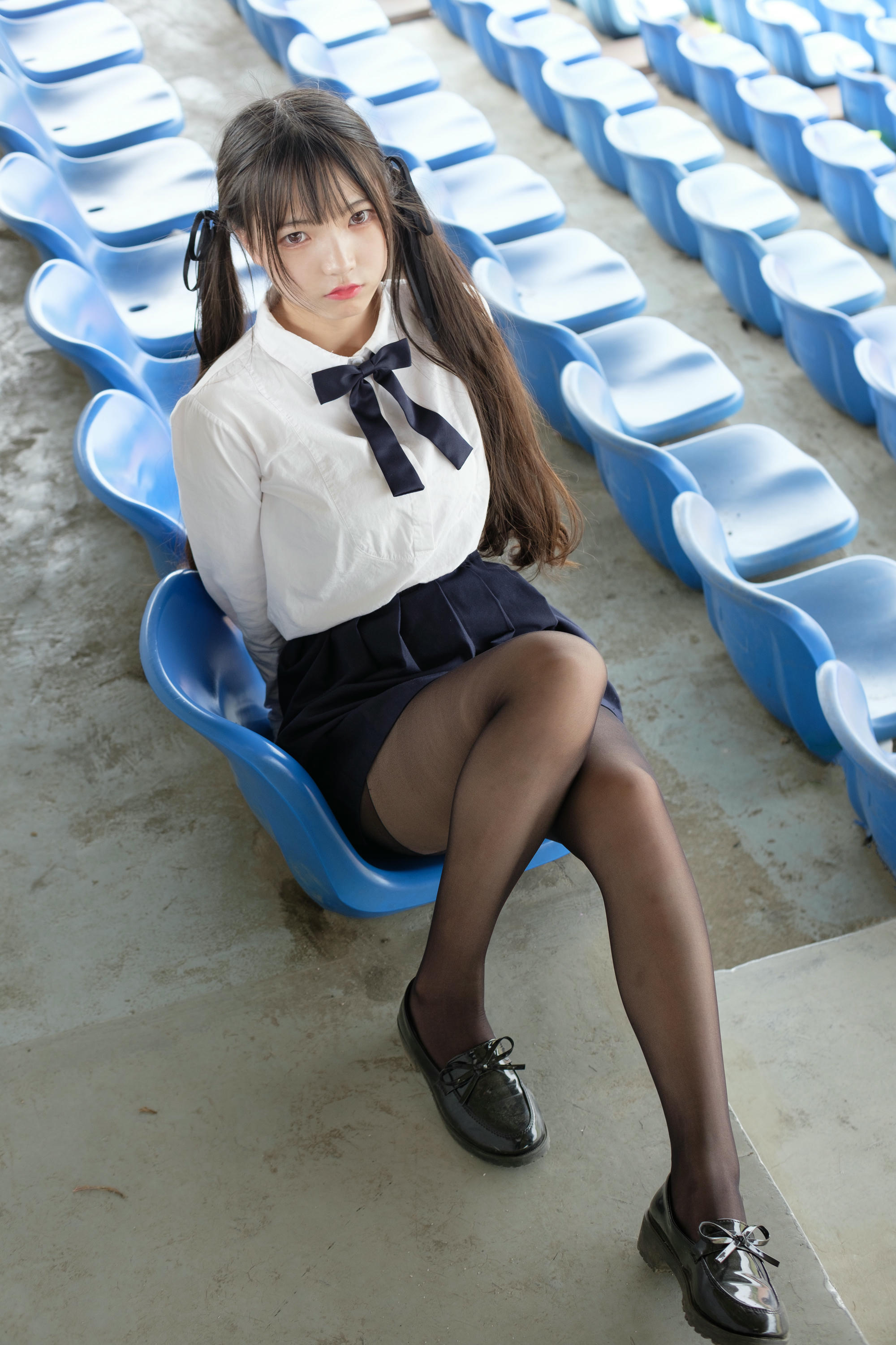 森萝财团 SSR-009 户外黑丝学妹 [83P-841MB]_第2集