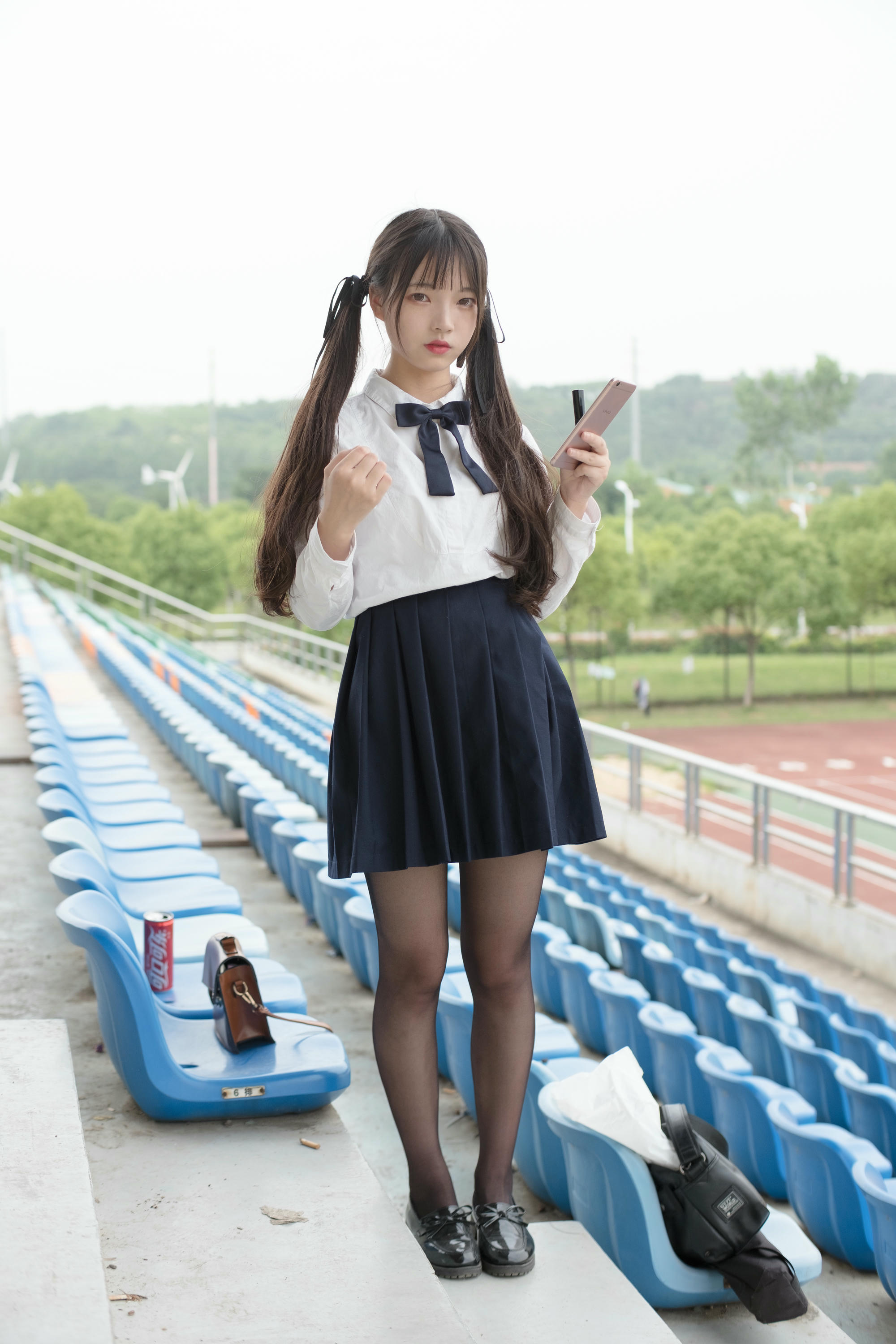 森萝财团 SSR-009 户外黑丝学妹 [83P-841MB]_第3集