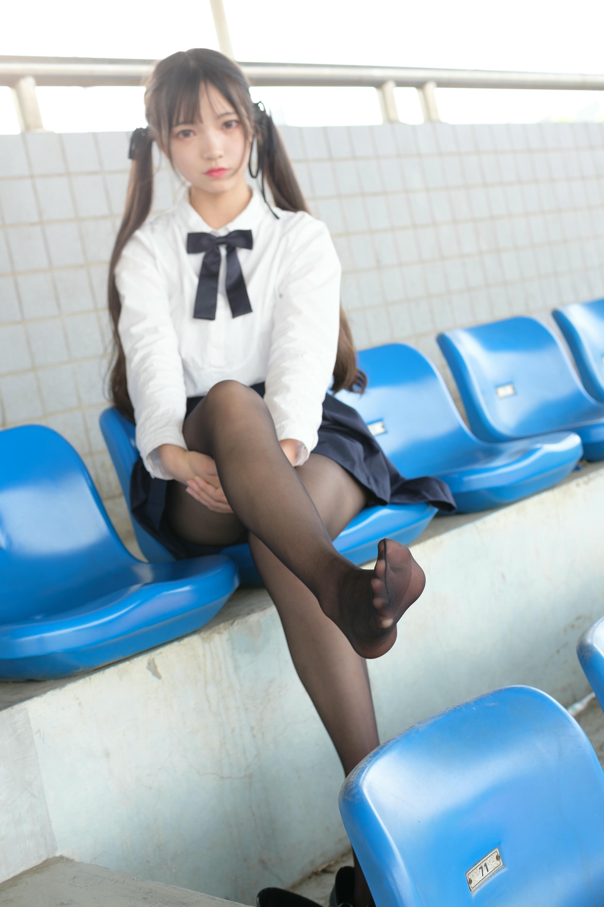 森萝财团 SSR-009 户外黑丝学妹 [83P-841MB]_第3集