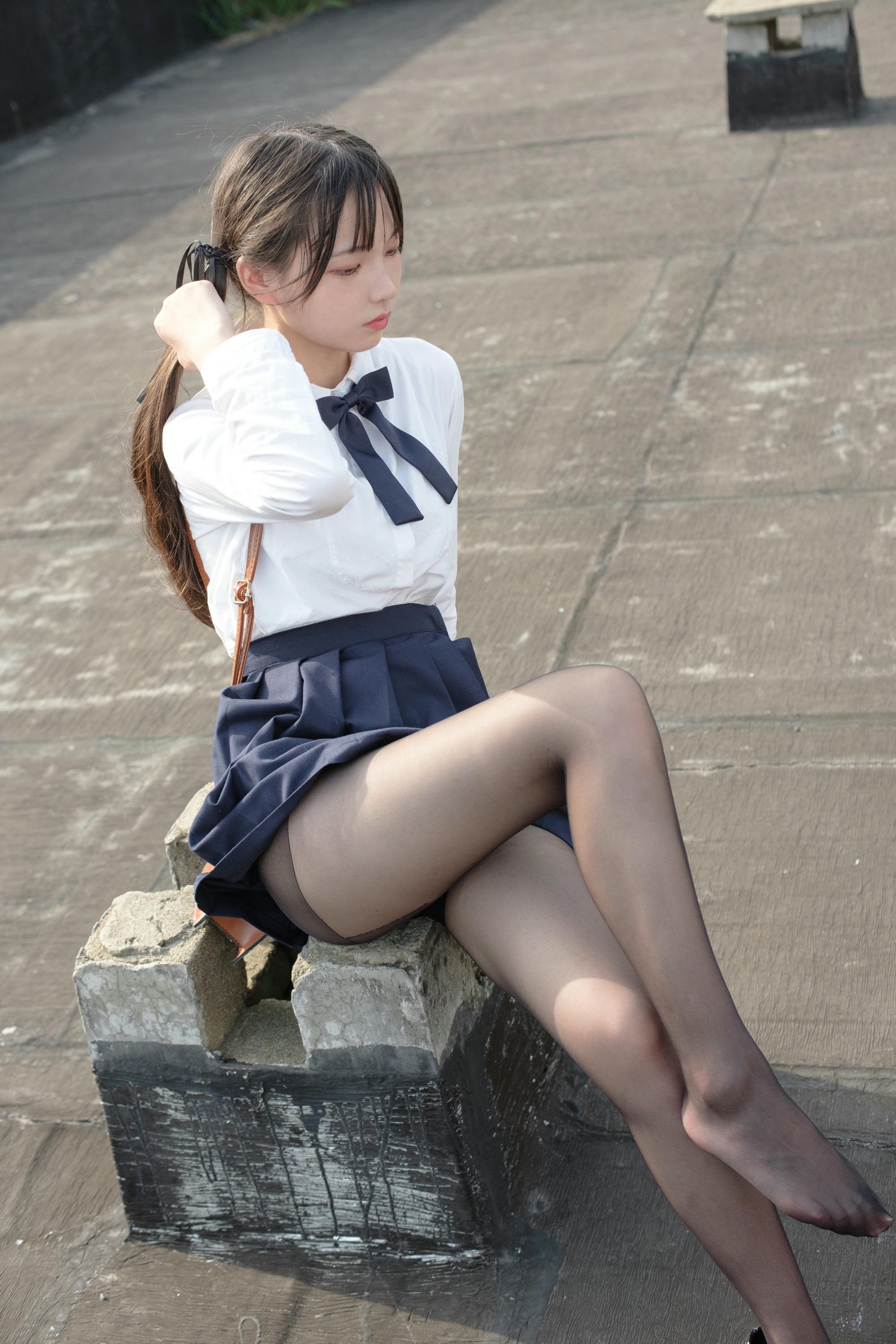 森萝财团 SSR-009 户外黑丝学妹 [83P-841MB]_第5集