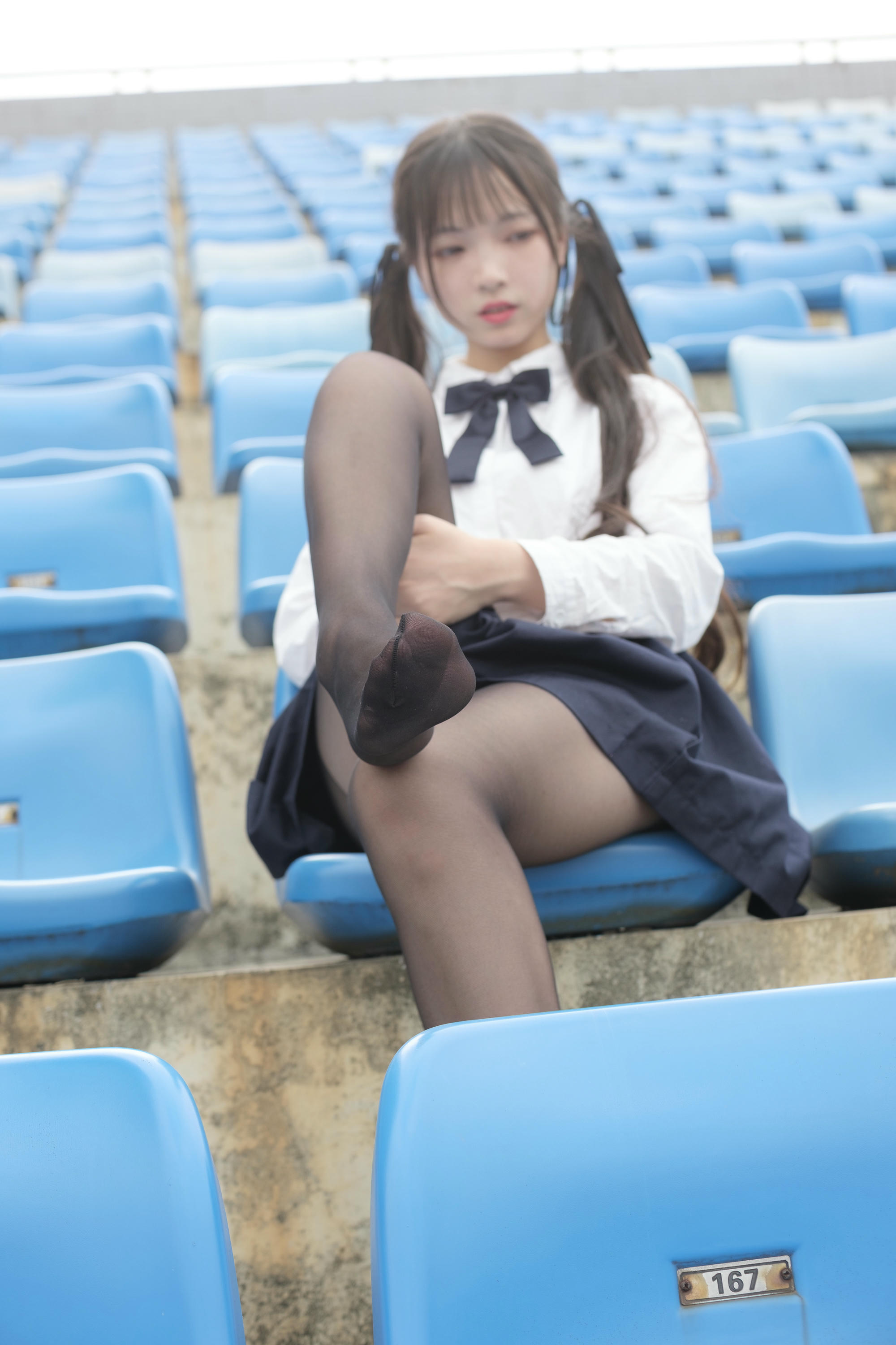 森萝财团 SSR-009 户外黑丝学妹 [83P-841MB]_第1集