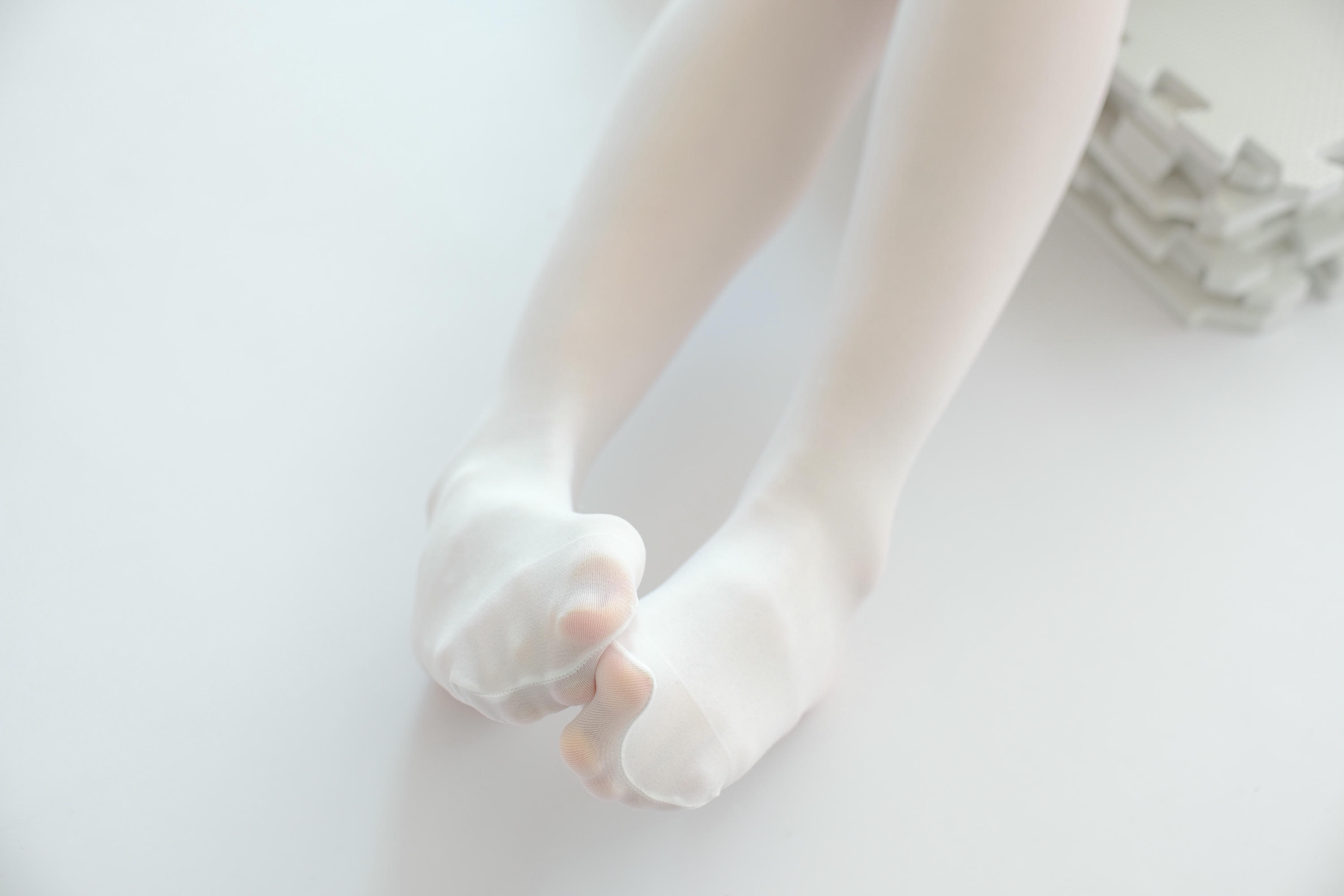 森萝财团 X-006 忧郁白丝 [99P1V-1.65GB]_第1集