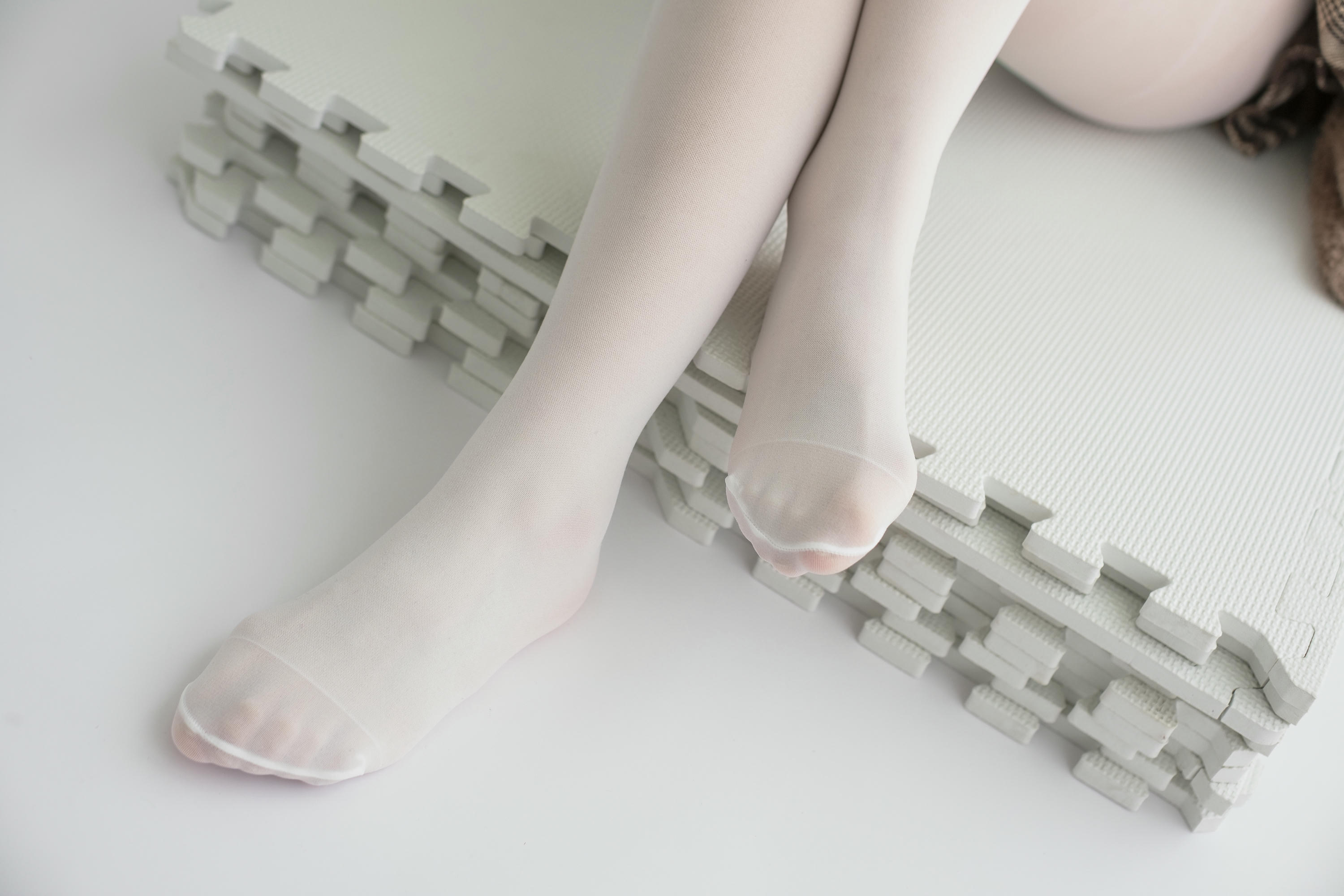 森萝财团 X-006 忧郁白丝 [99P1V-1.65GB]_第1集
