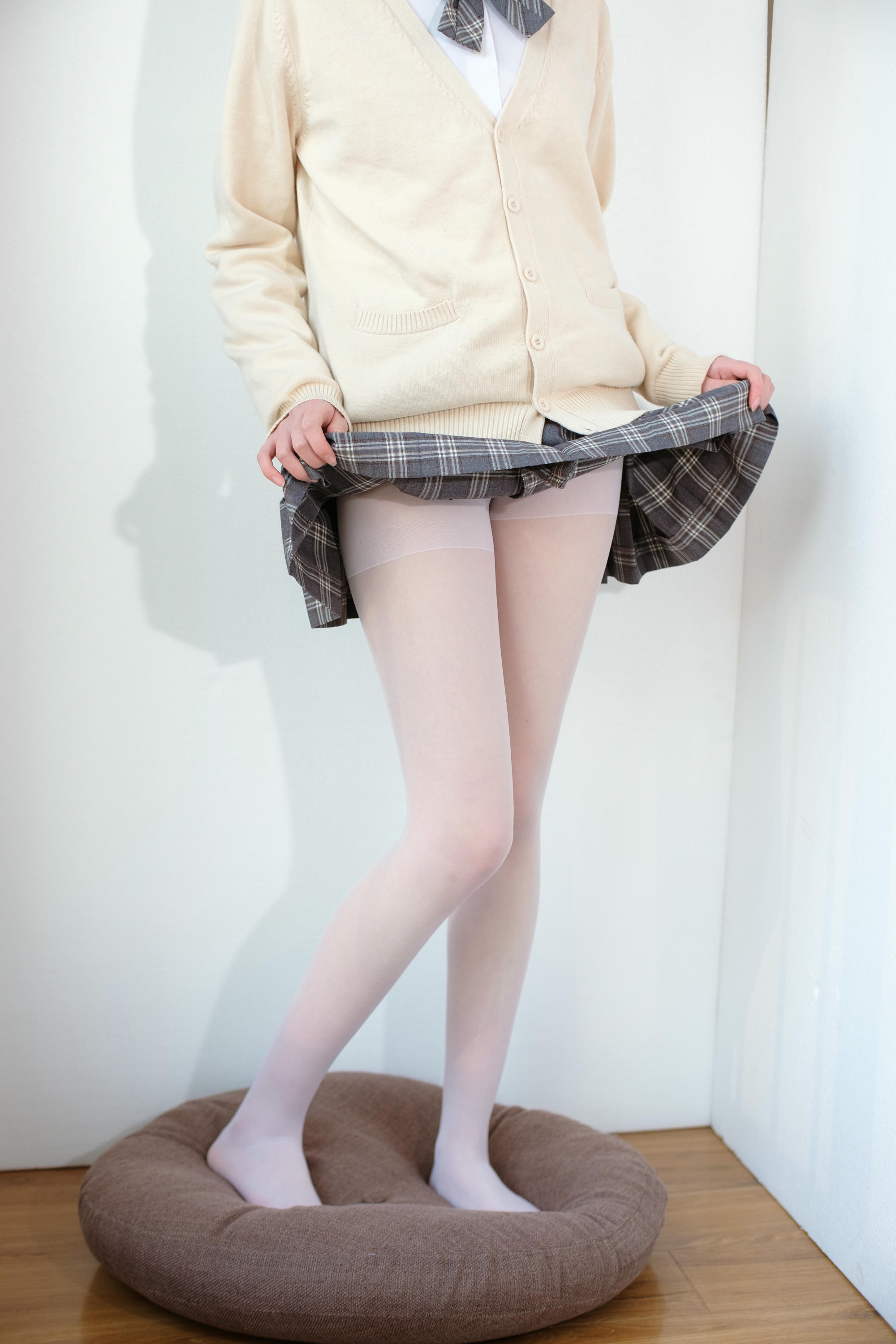 森萝财团 X-010 JK校服白丝 [83P1V-1.46GB]_第4集