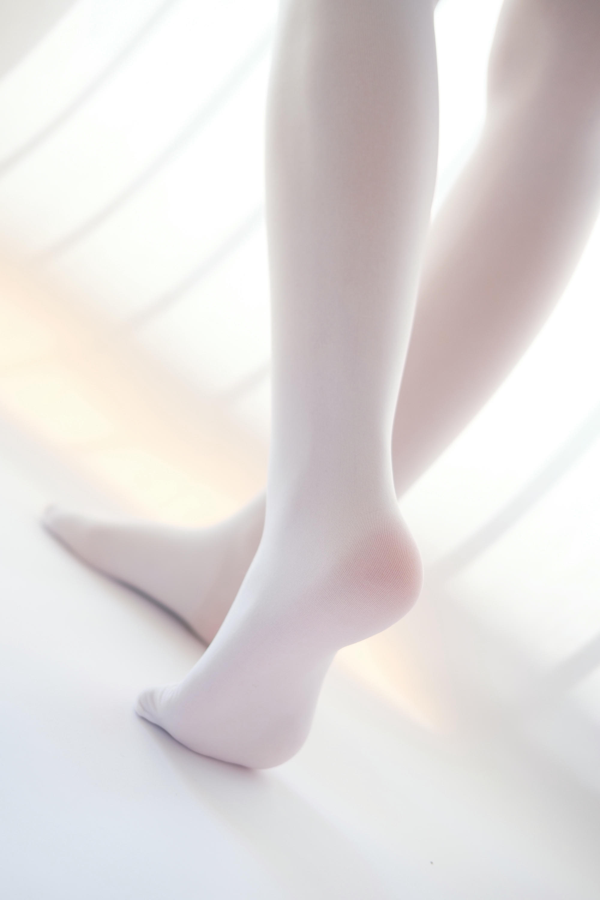 森萝财团 X-011 白丝少女的午休时间 [134P1V-1.45GB]_第1集