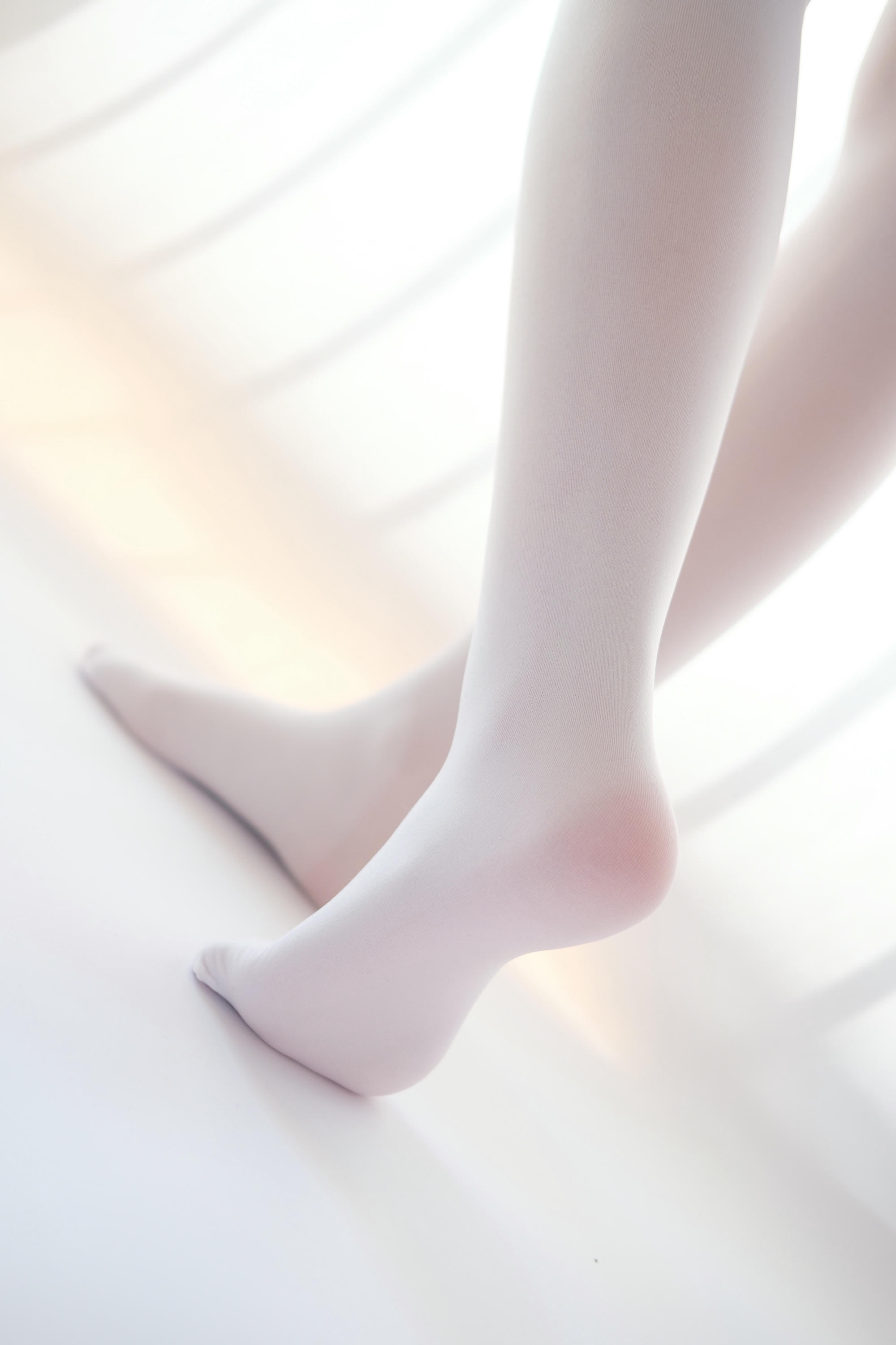 森萝财团 X-011 白丝少女的午休时间 [134P1V-1.45GB]_第2集