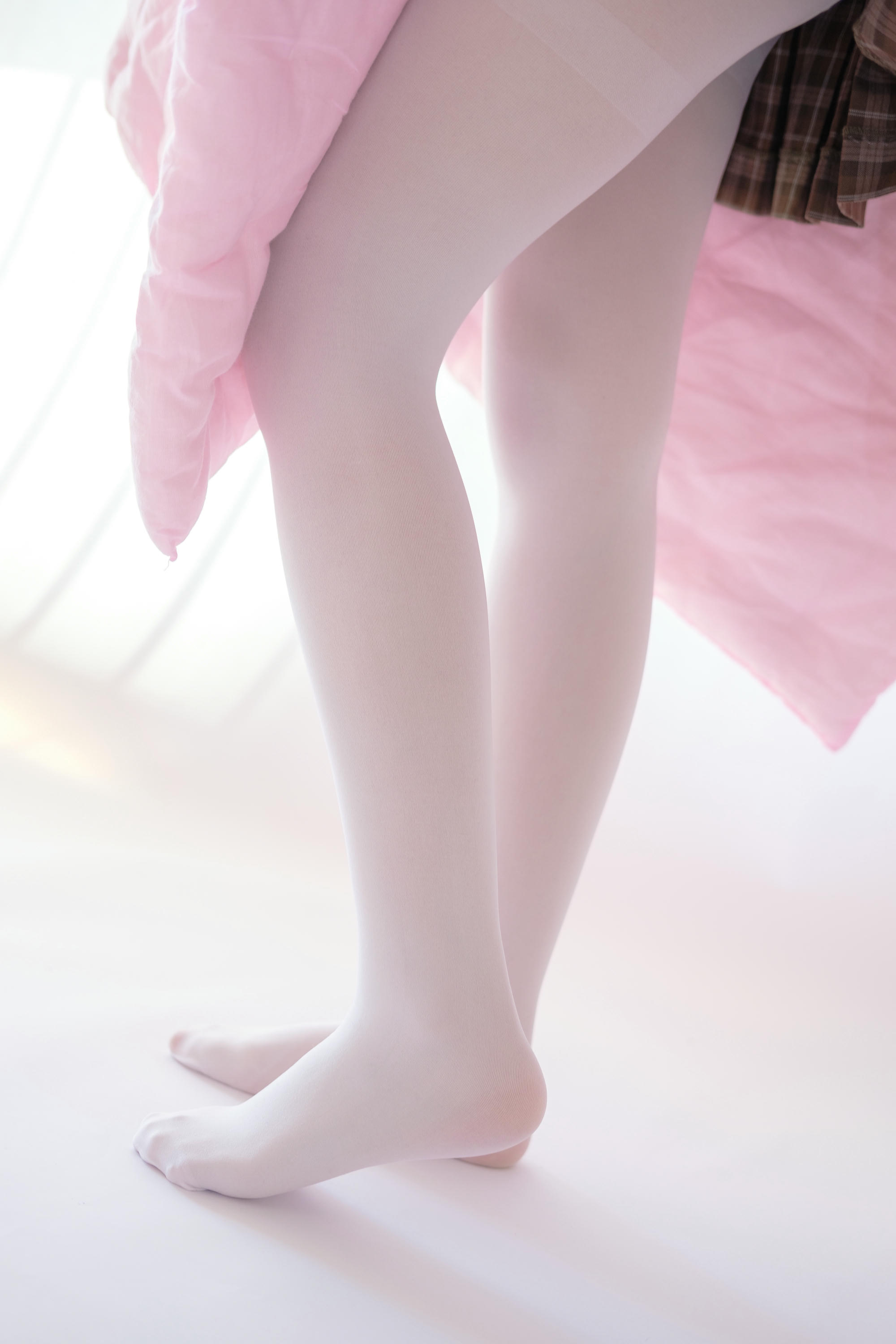 森萝财团 X-011 白丝少女的午休时间 [134P1V-1.45GB]_第2集