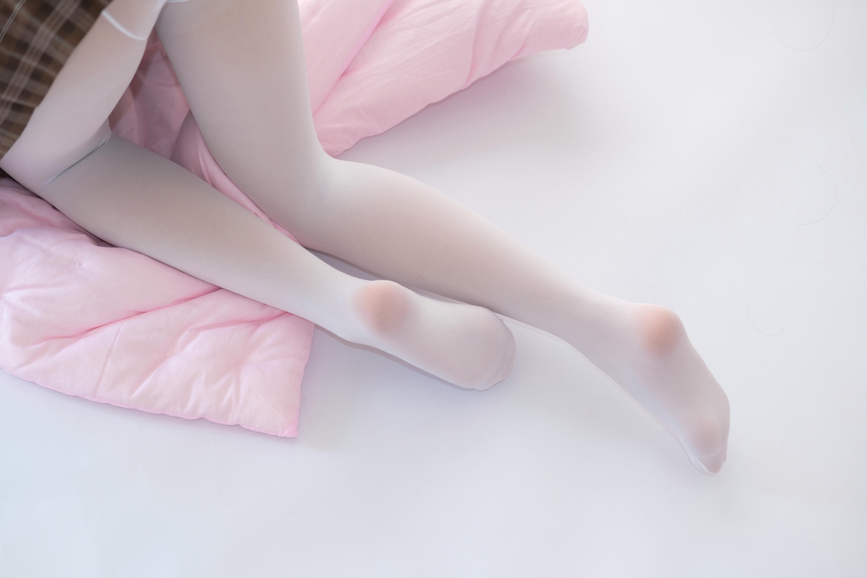 森萝财团 X-011 白丝少女的午休时间 [134P1V-1.45GB]_第4集