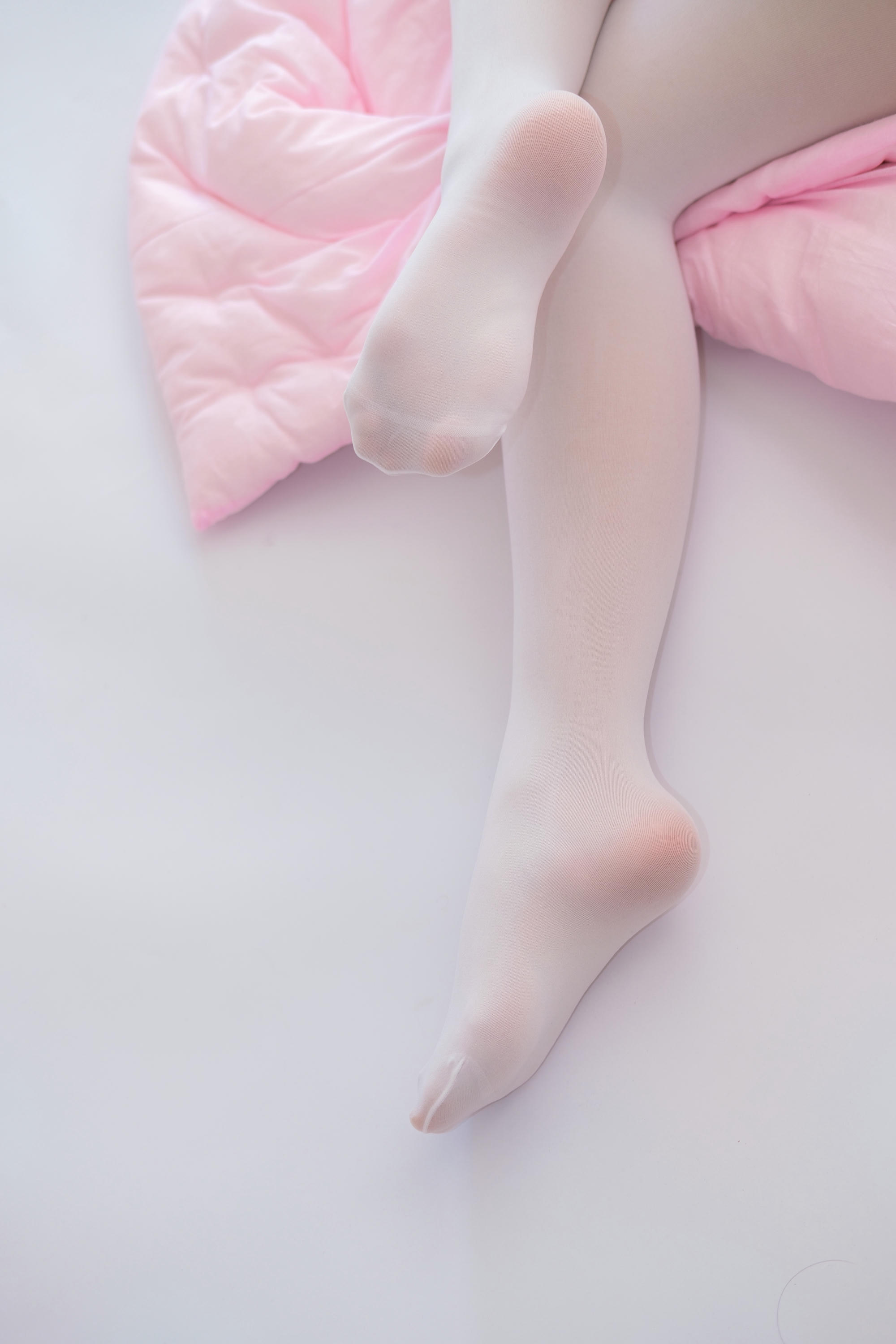 森萝财团 X-011 白丝少女的午休时间 [134P1V-1.45GB]_第4集