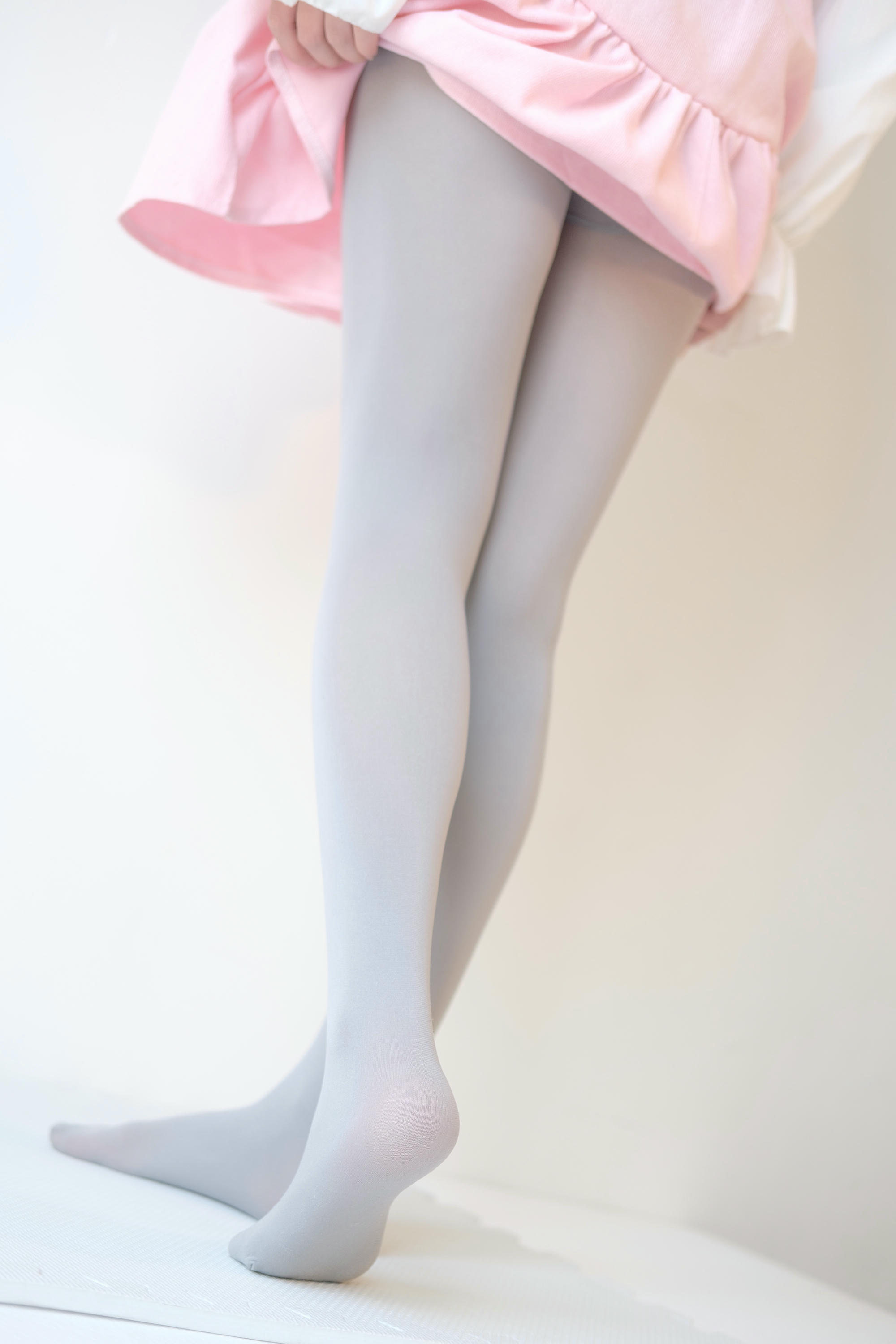 森萝财团 X-015 粉色纯女孩 [130P1V-1.44GB]_第6集