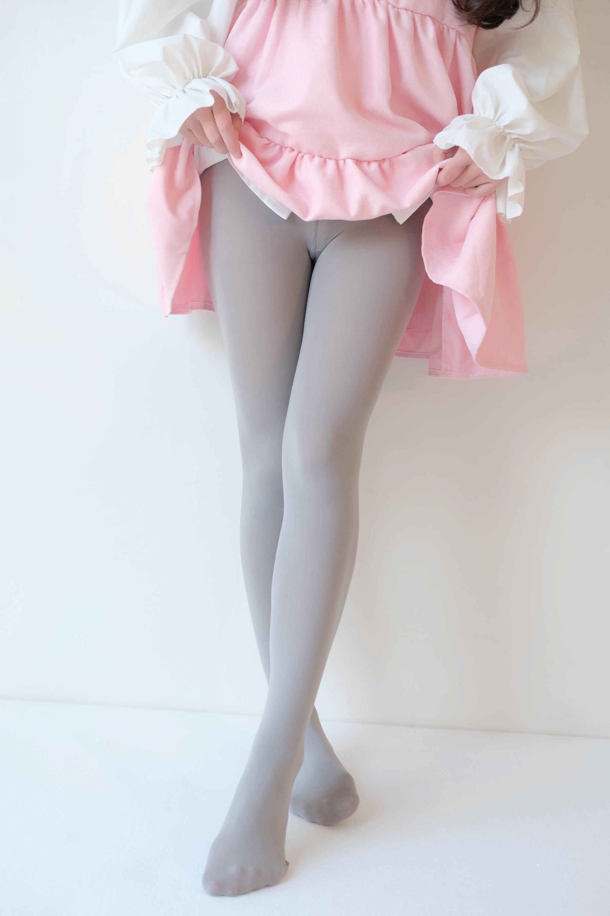 森萝财团 X-015 粉色纯女孩 [130P1V-1.44GB]_第3集