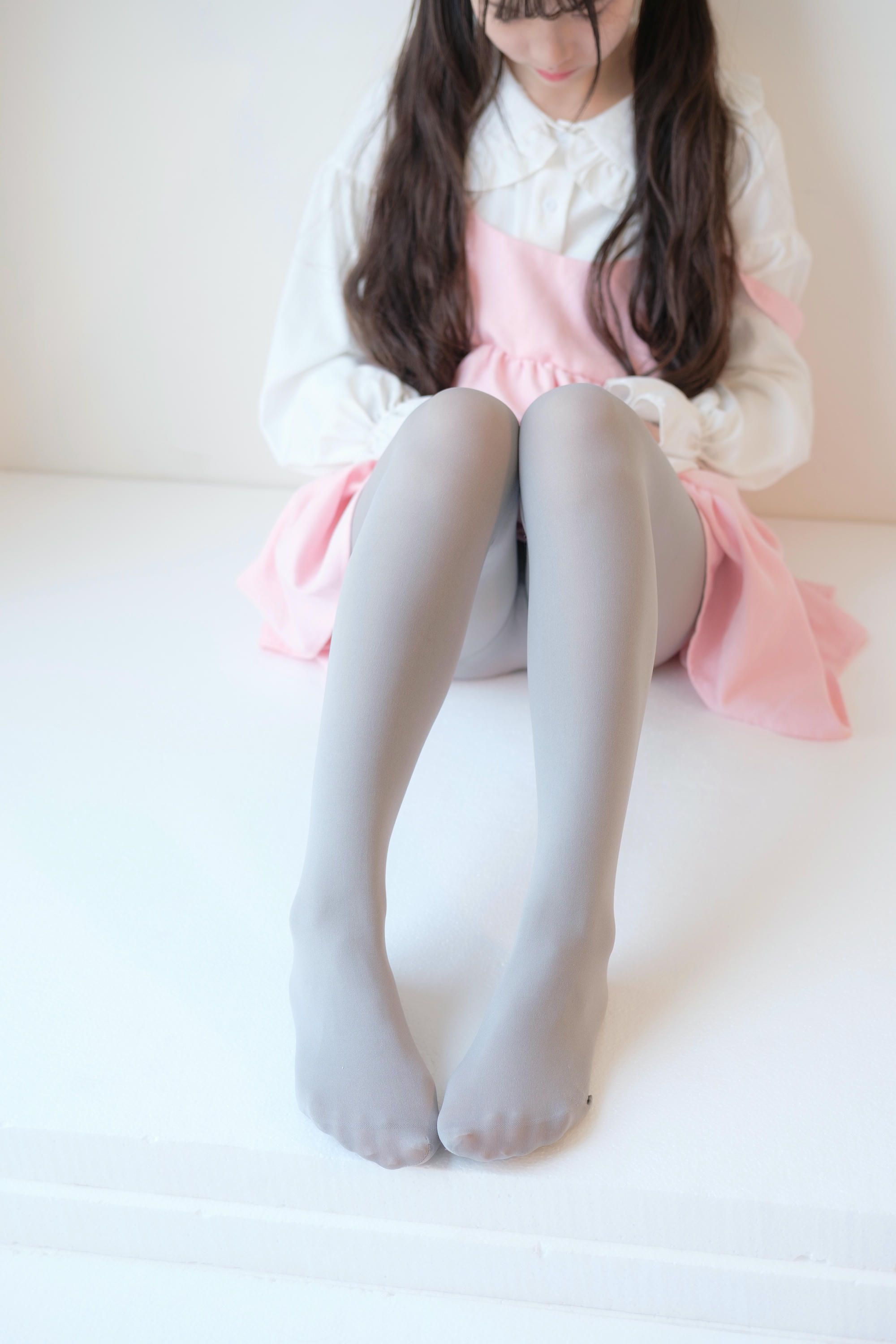 森萝财团 X-015 粉色纯女孩 [130P1V-1.44GB]_第4集