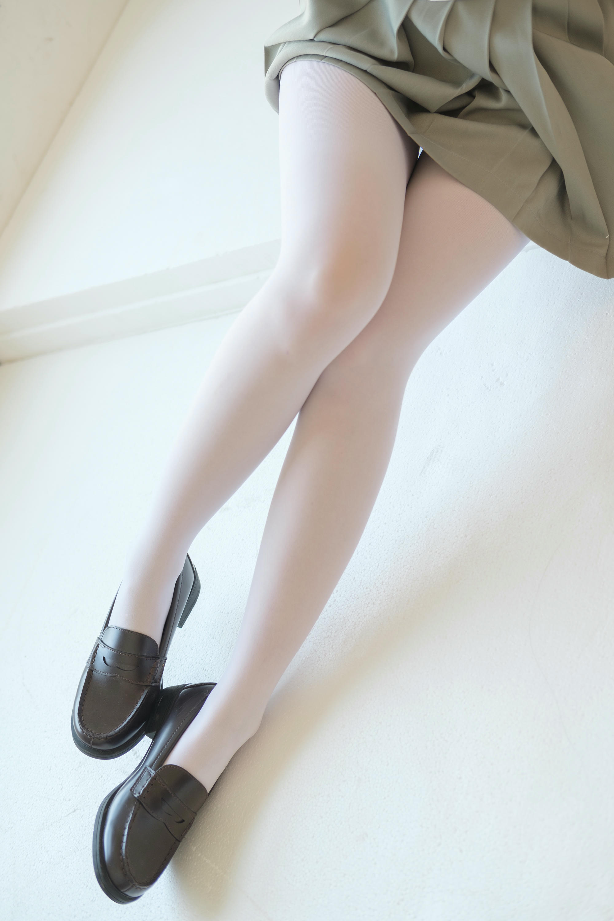 森萝财团 X-016 白丝纯情 [136P1V-1.57GB]_第6集