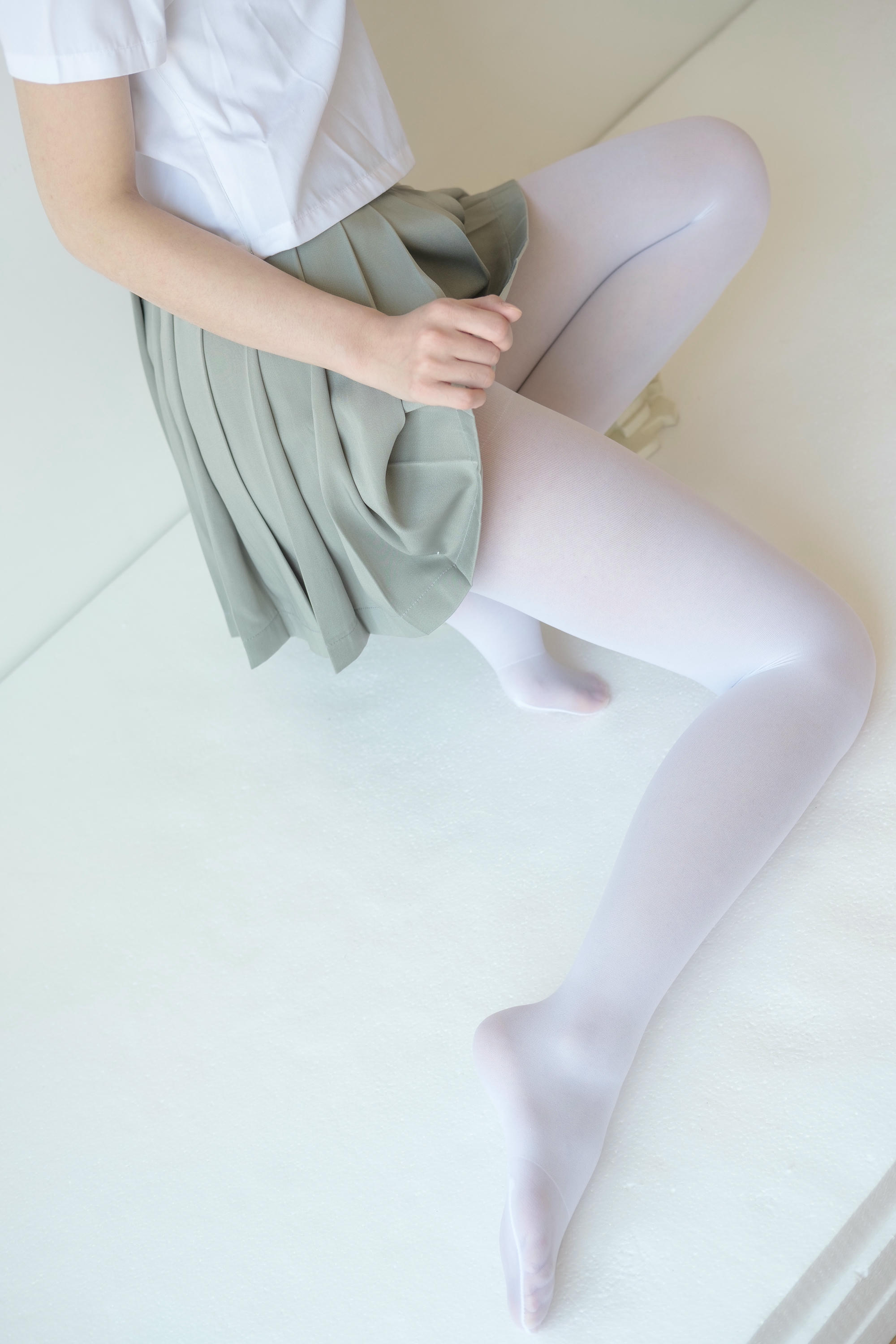森萝财团 X-016 白丝纯情 [136P1V-1.57GB]_第7集
