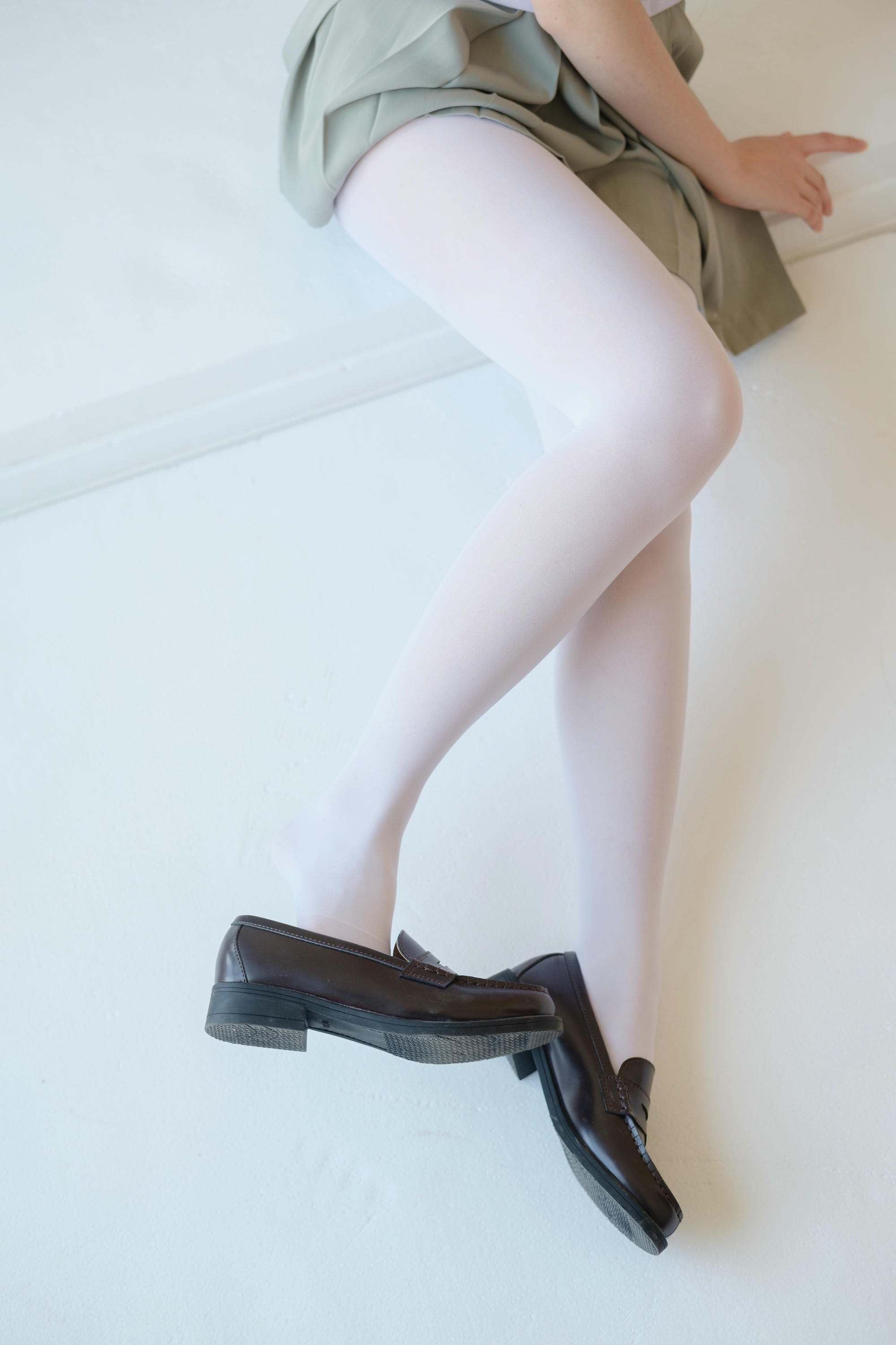 森萝财团 X-016 白丝纯情 [136P1V-1.57GB]_第1集