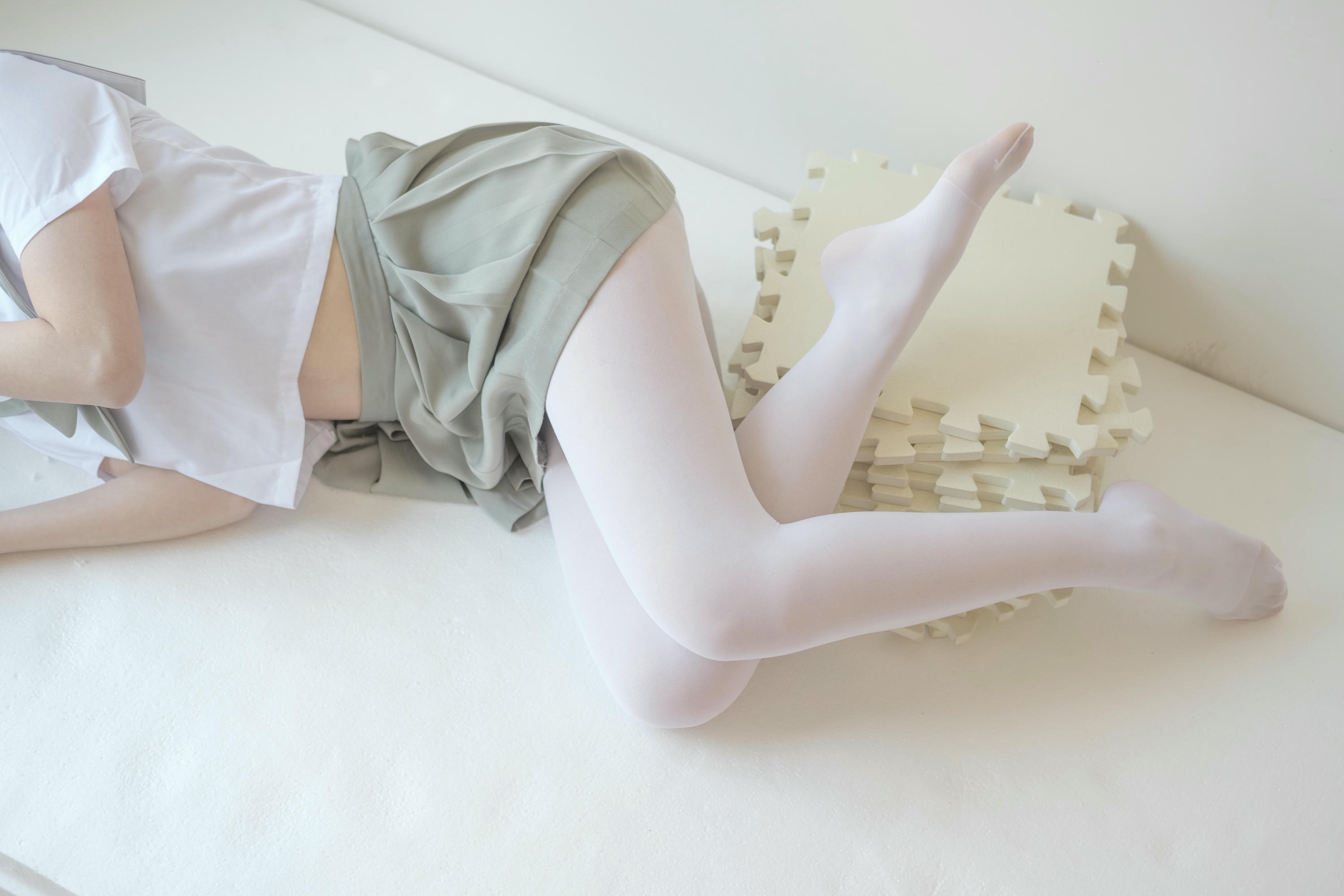 森萝财团 X-016 白丝纯情 [136P1V-1.57GB]_第2集