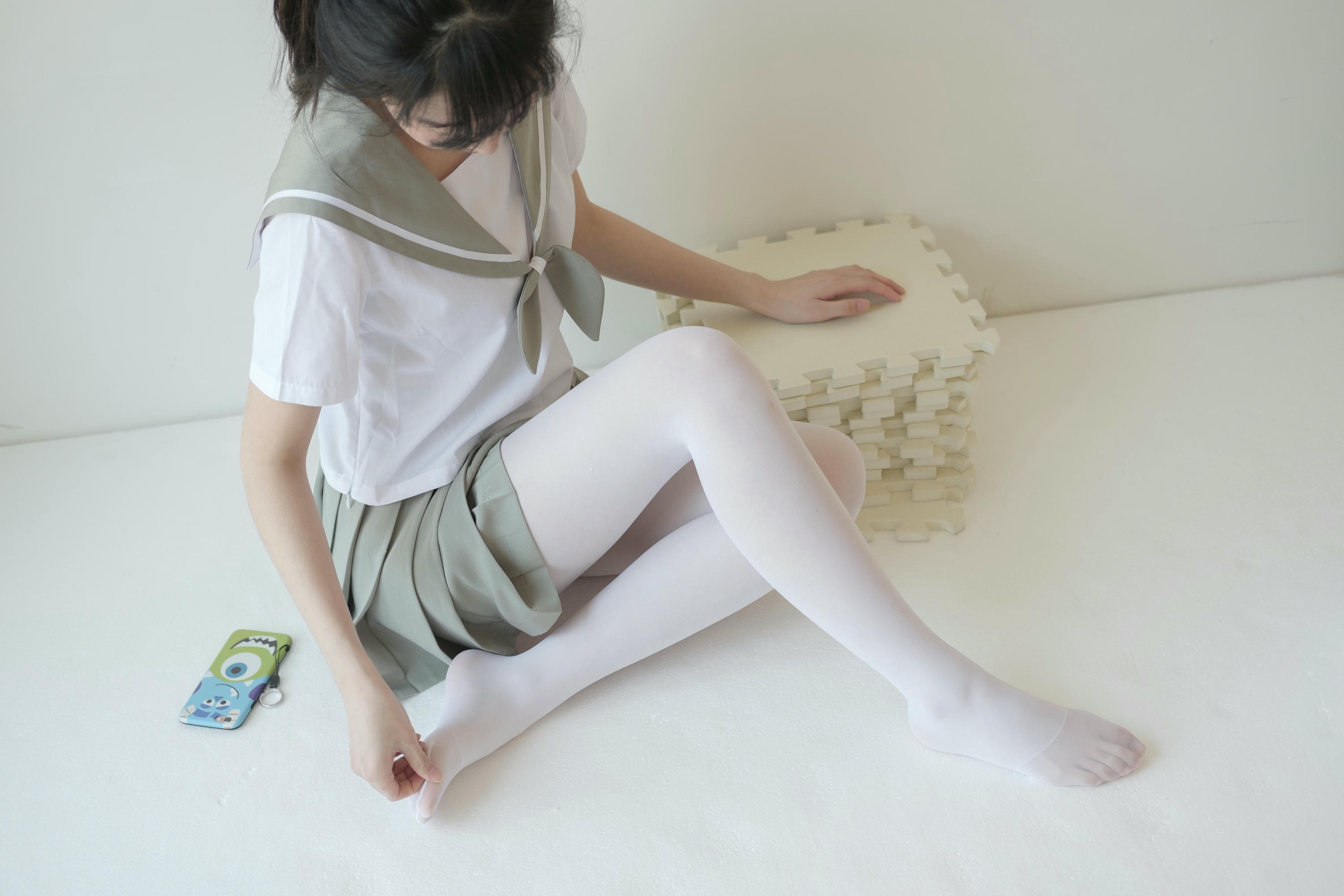 森萝财团 X-016 白丝纯情 [136P1V-1.57GB]_第2集