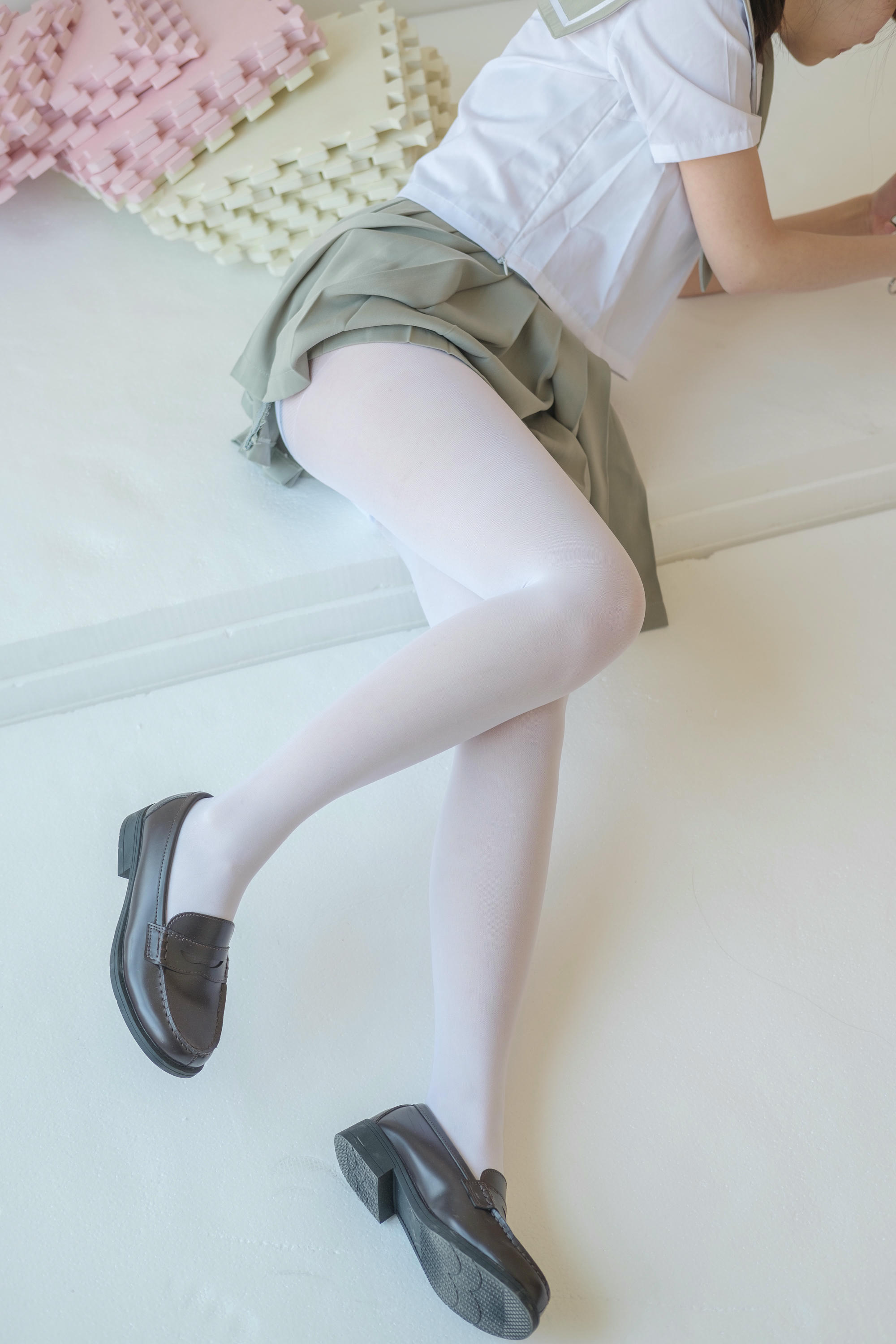 森萝财团 X-016 白丝纯情 [136P1V-1.57GB]_第4集