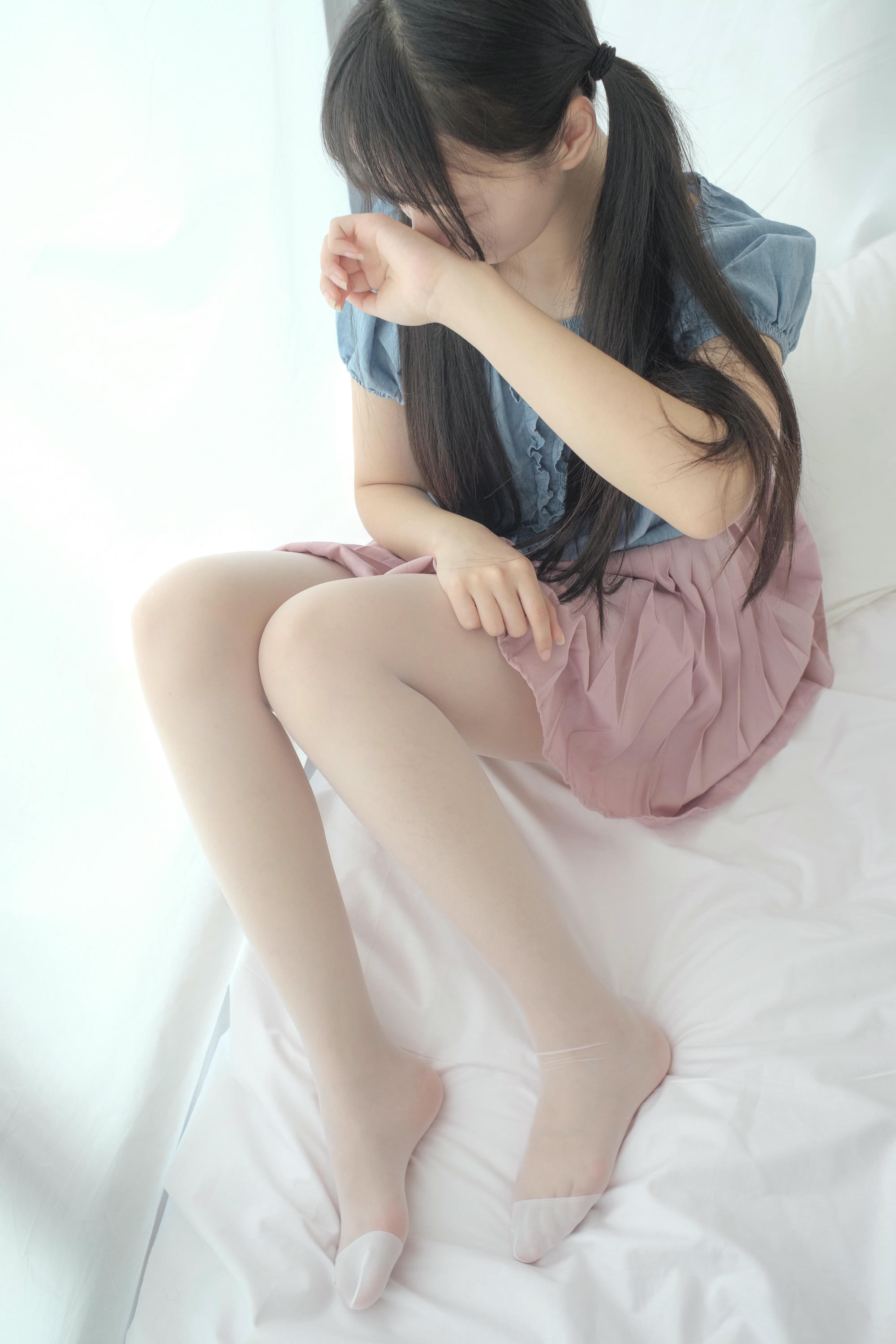 森萝财团 X-019 肉丝换白丝 [103P1V-1.39GB]_第1集