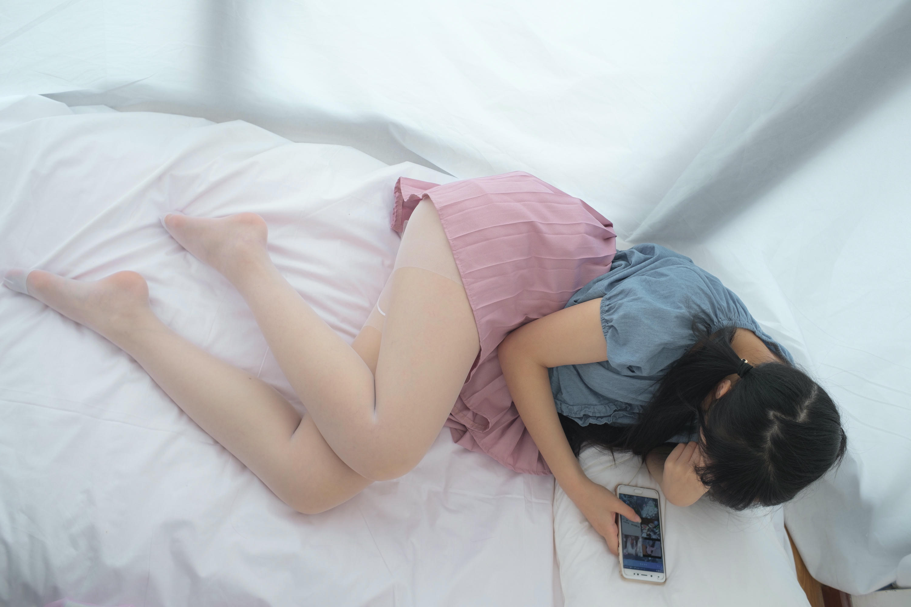 森萝财团 X-019 肉丝换白丝 [103P1V-1.39GB]_第3集
