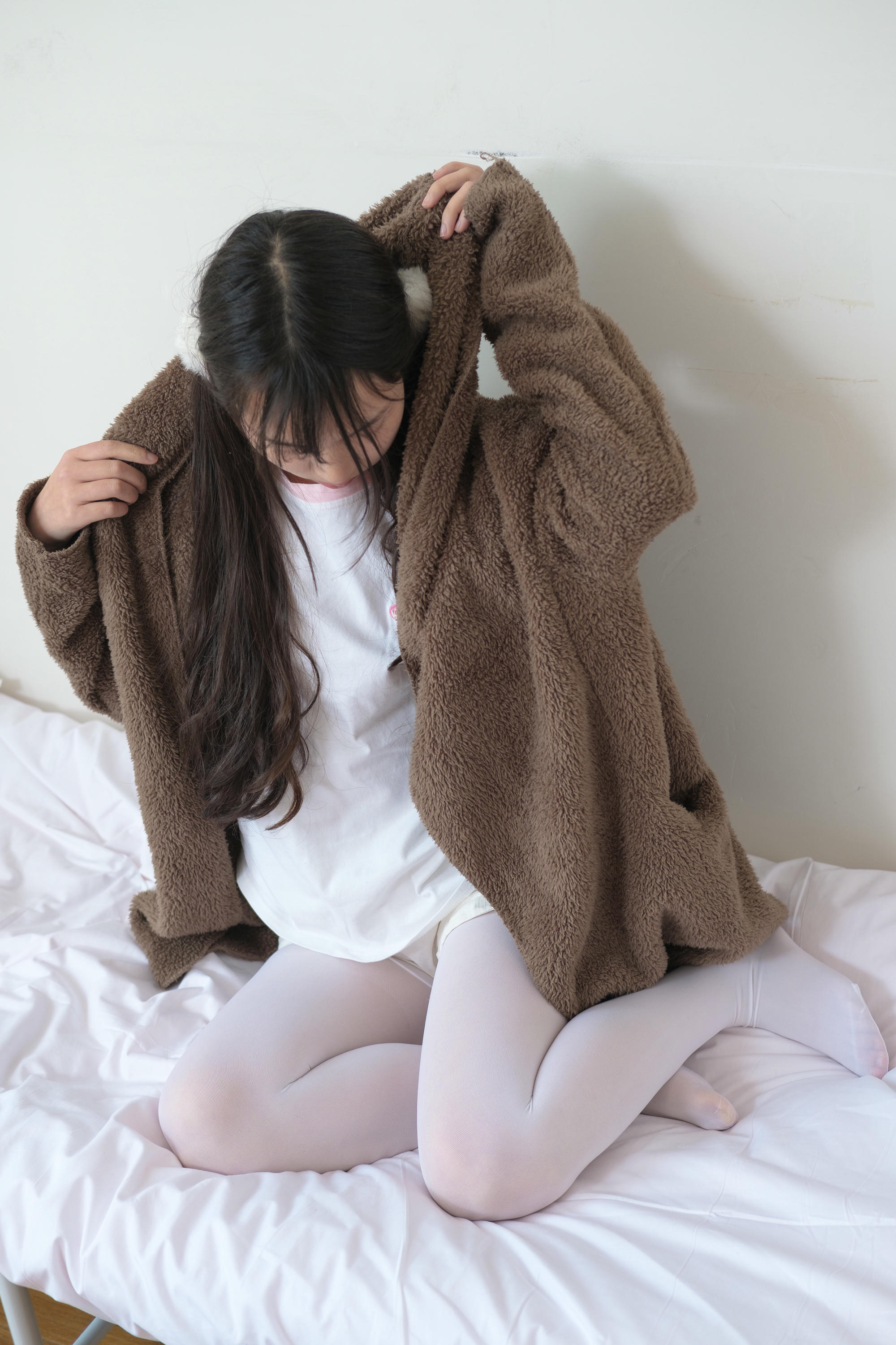 森萝财团 X-020 白棉袜萝莉 [75P1V-1.33GB]_第2集
