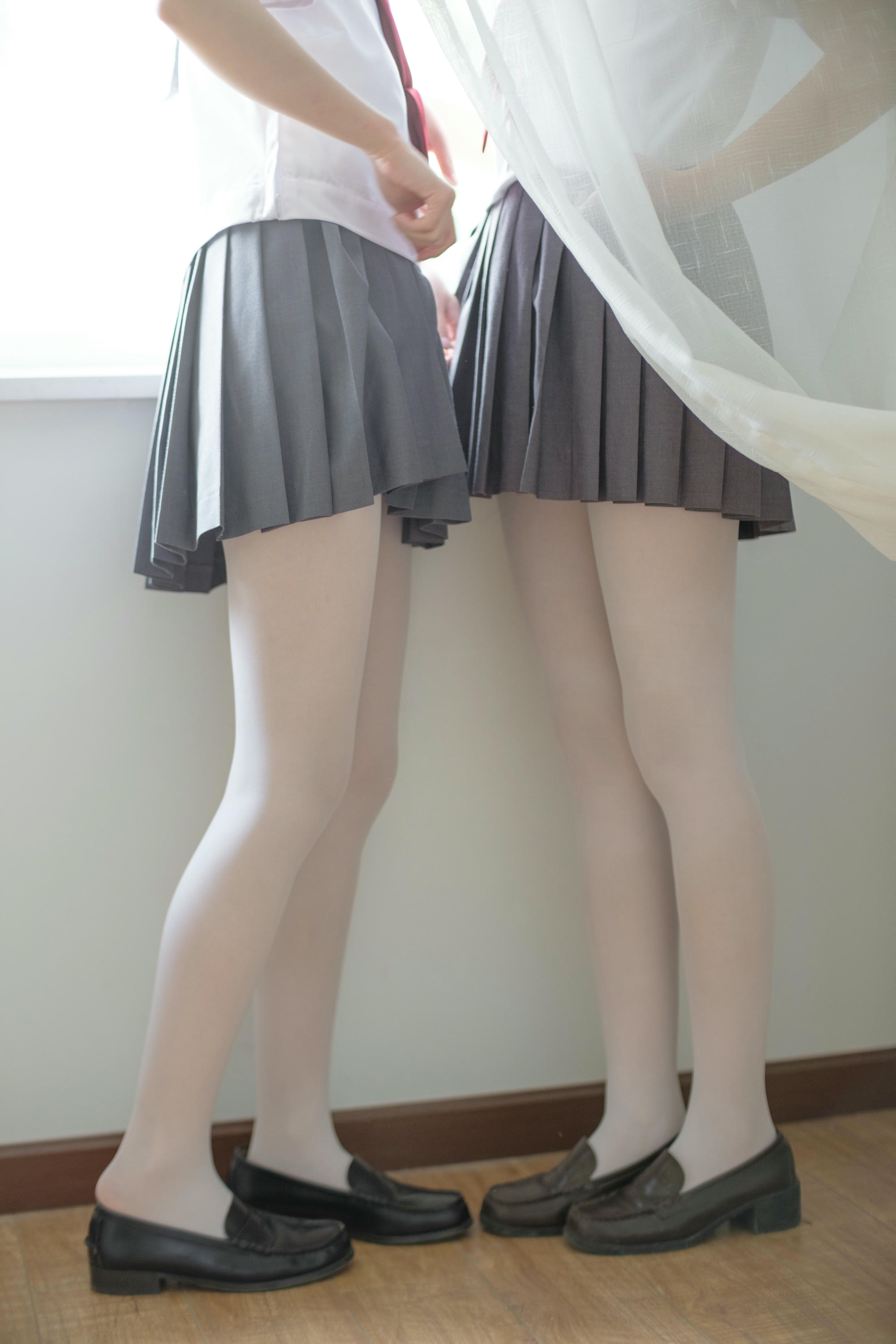 森萝财团 X-025 JK白丝姐妹花 [131P1V-2.22GB]_第3集