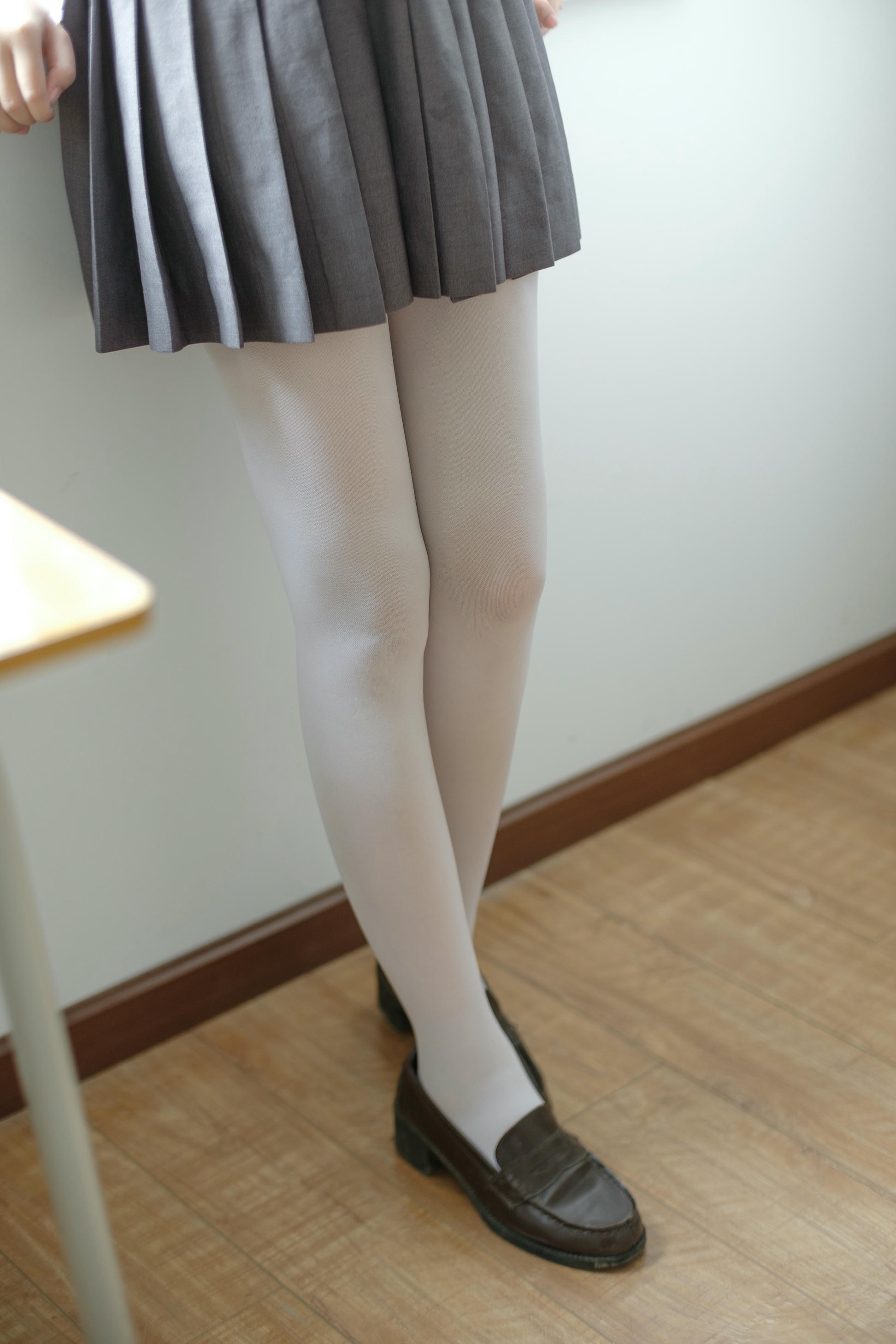 森萝财团 X-025 JK白丝姐妹花 [131P1V-2.22GB]_第3集