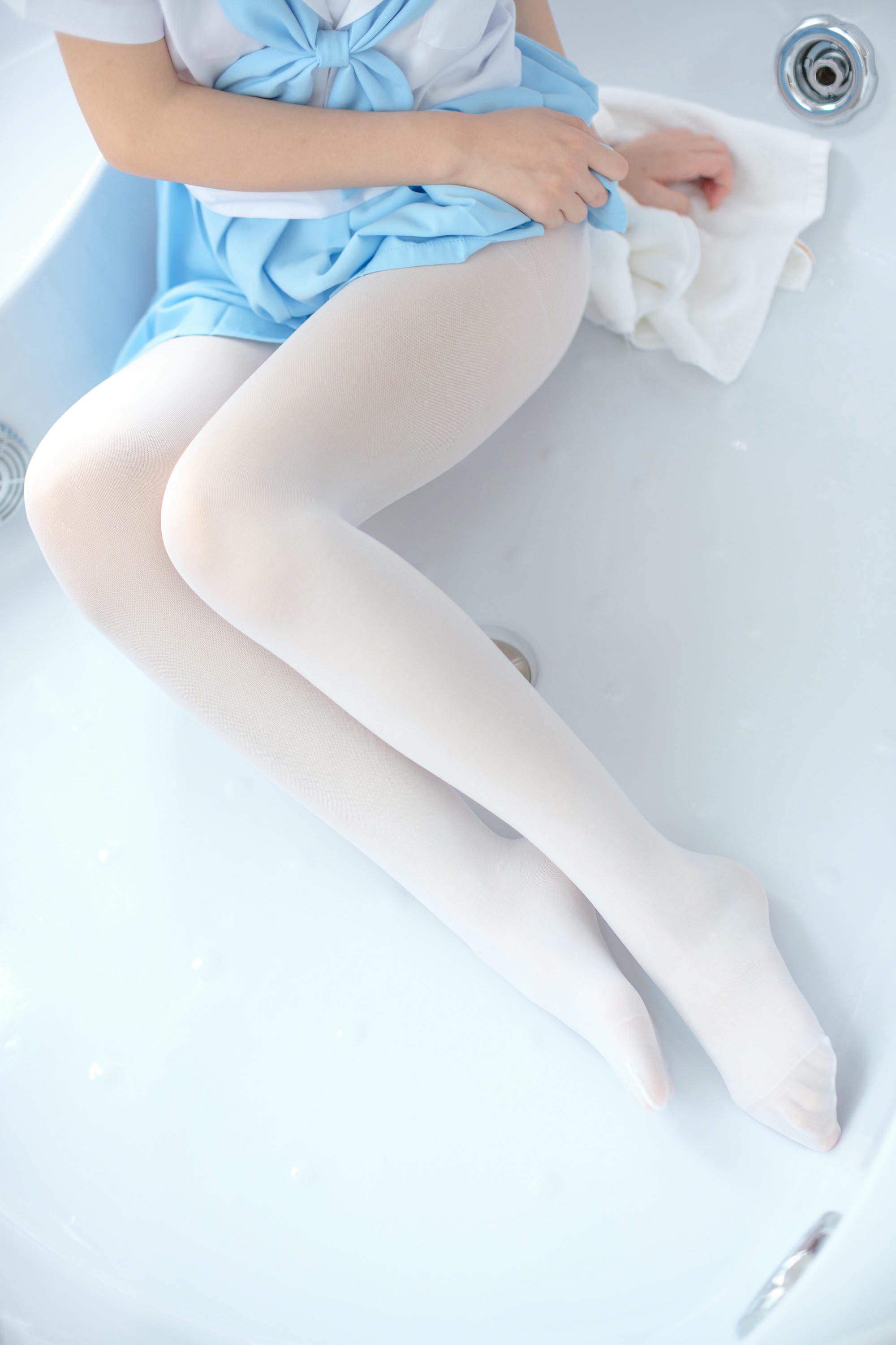 森萝财团 X-032 JK浴缸戏水 [129P1V-2.37GB]_第4集