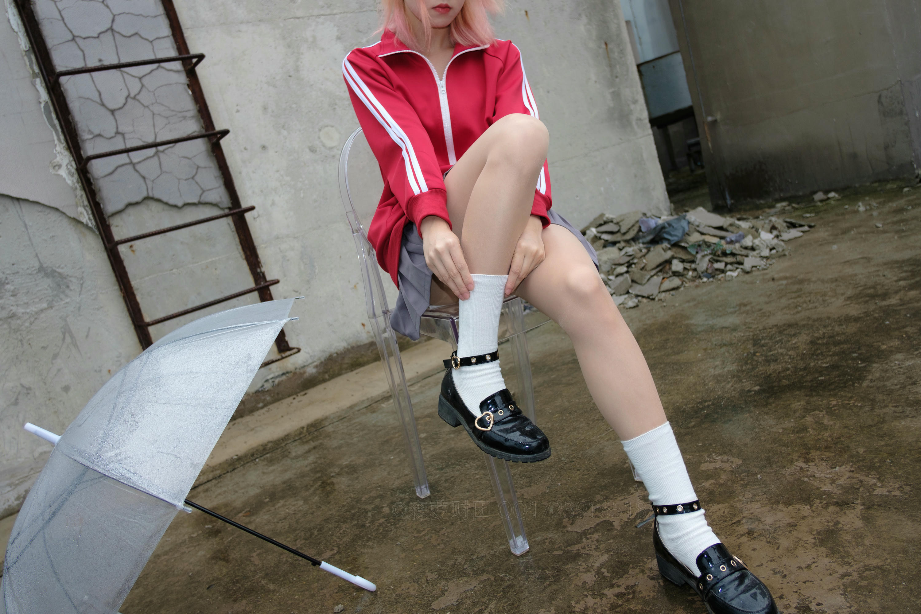 森萝财团 X-044 红衣少女浴缸玩肉丝 [88P1V-2.16GB]_第1集