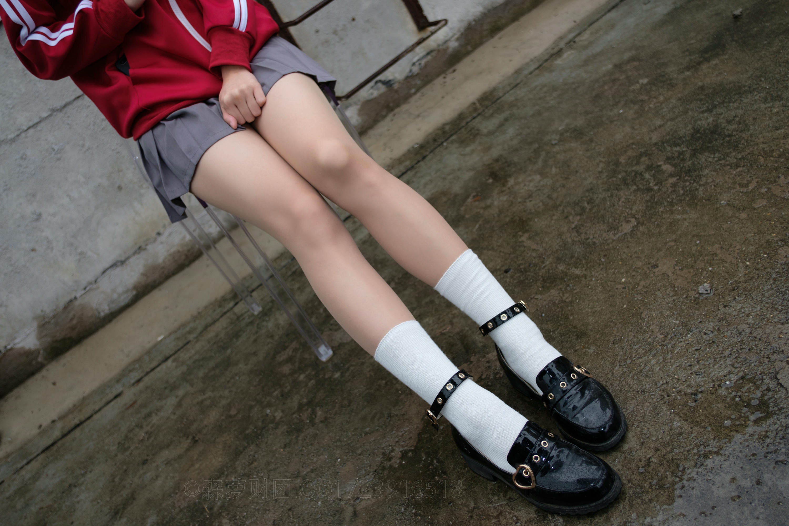 森萝财团 X-044 红衣少女浴缸玩肉丝 [88P1V-2.16GB]_第1集