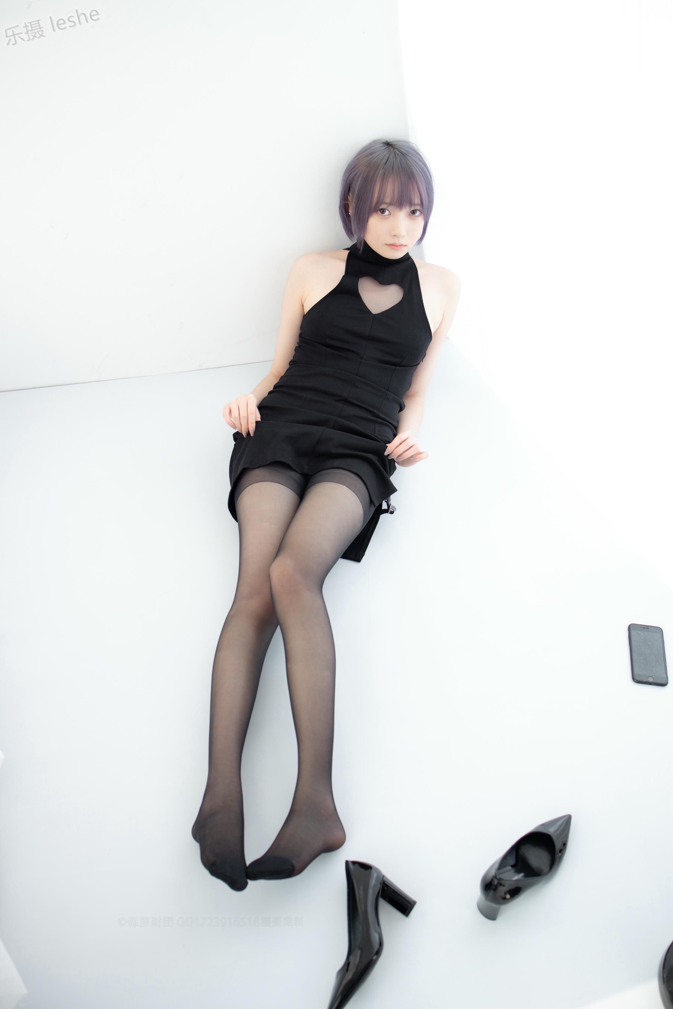 森萝财团 X-051 20D黑丝踩物 [111P1V-2.56GB]_第2集
