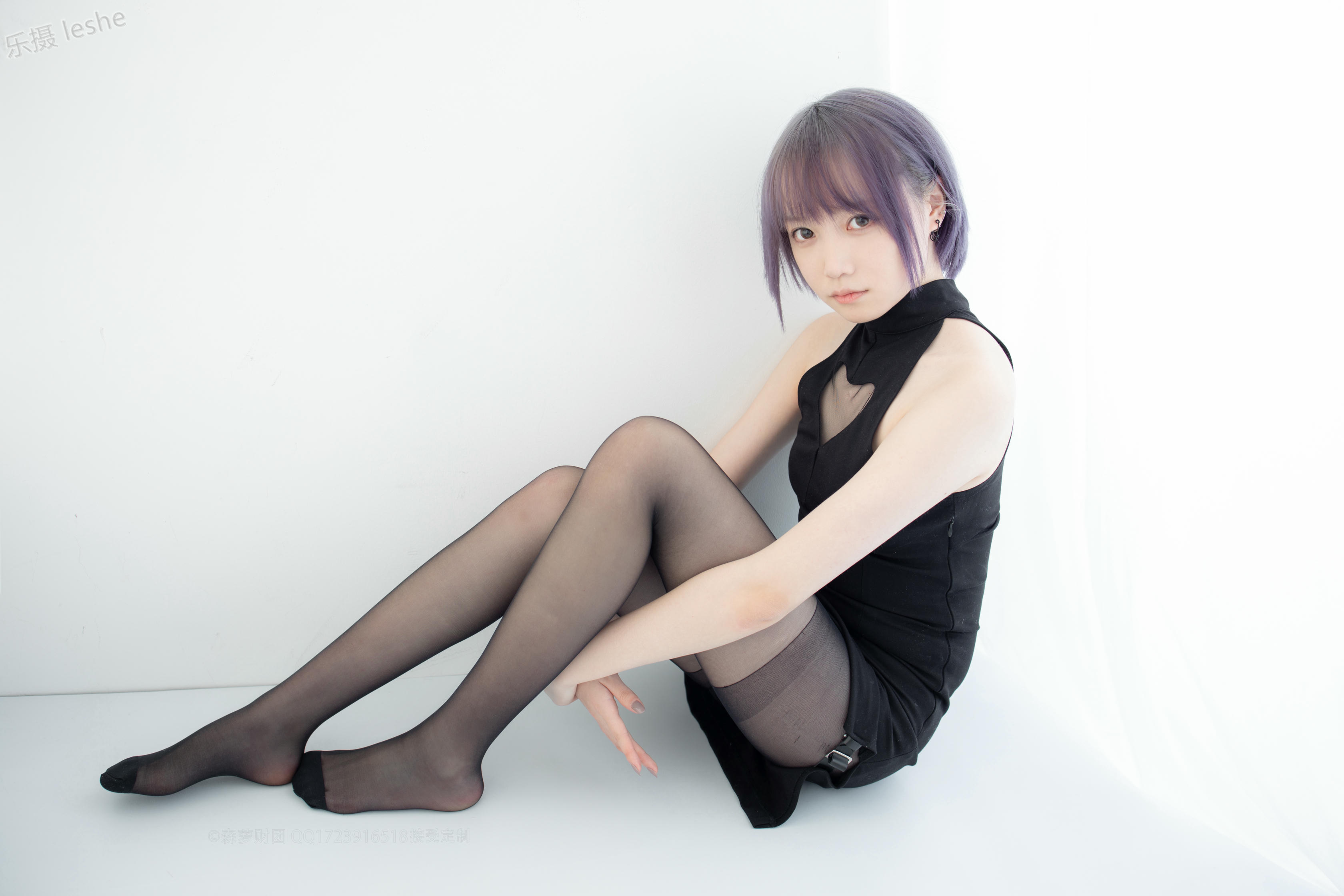 森萝财团 X-051 20D黑丝踩物 [111P1V-2.56GB]_第2集