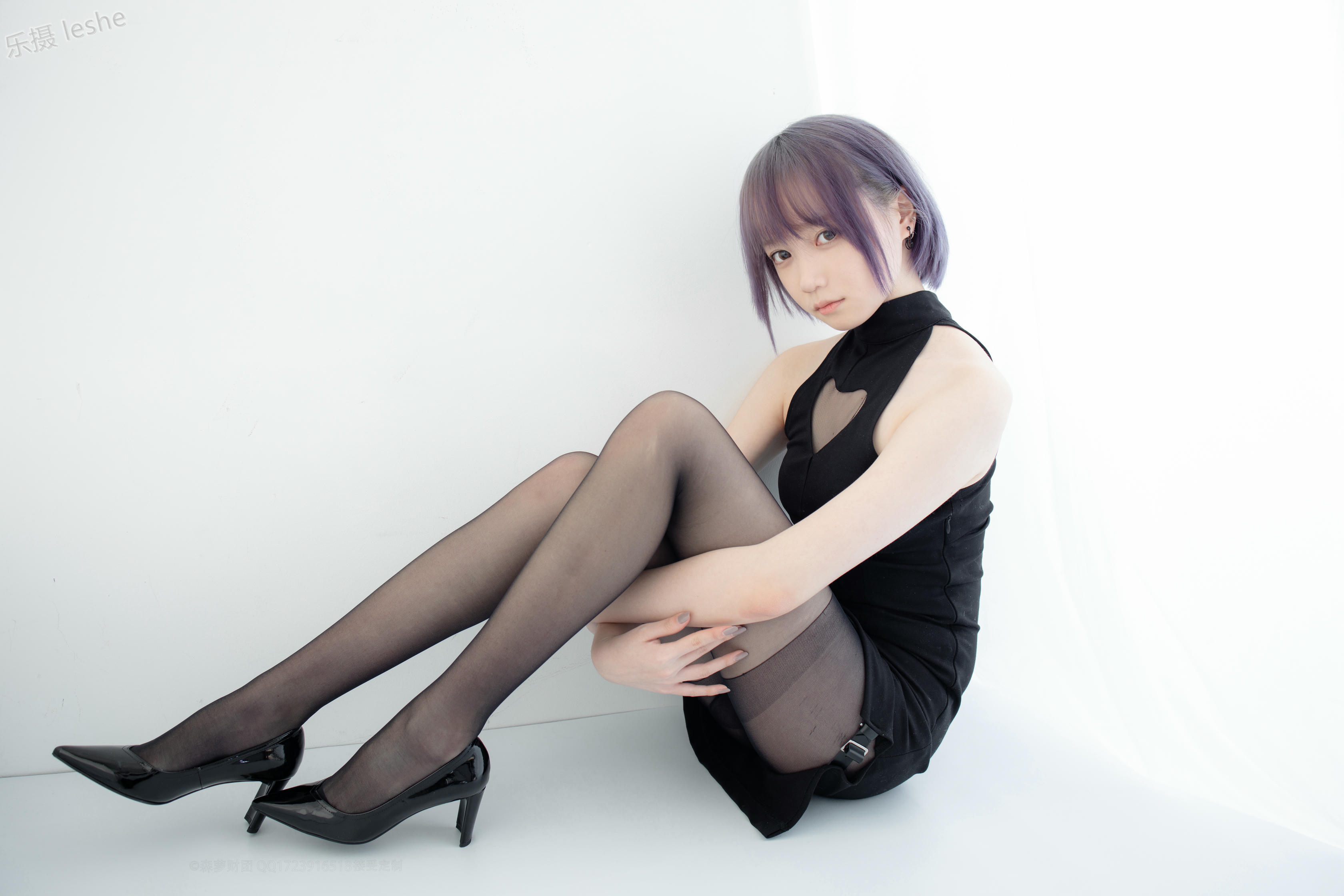森萝财团 X-051 20D黑丝踩物 [111P1V-2.56GB]_第2集