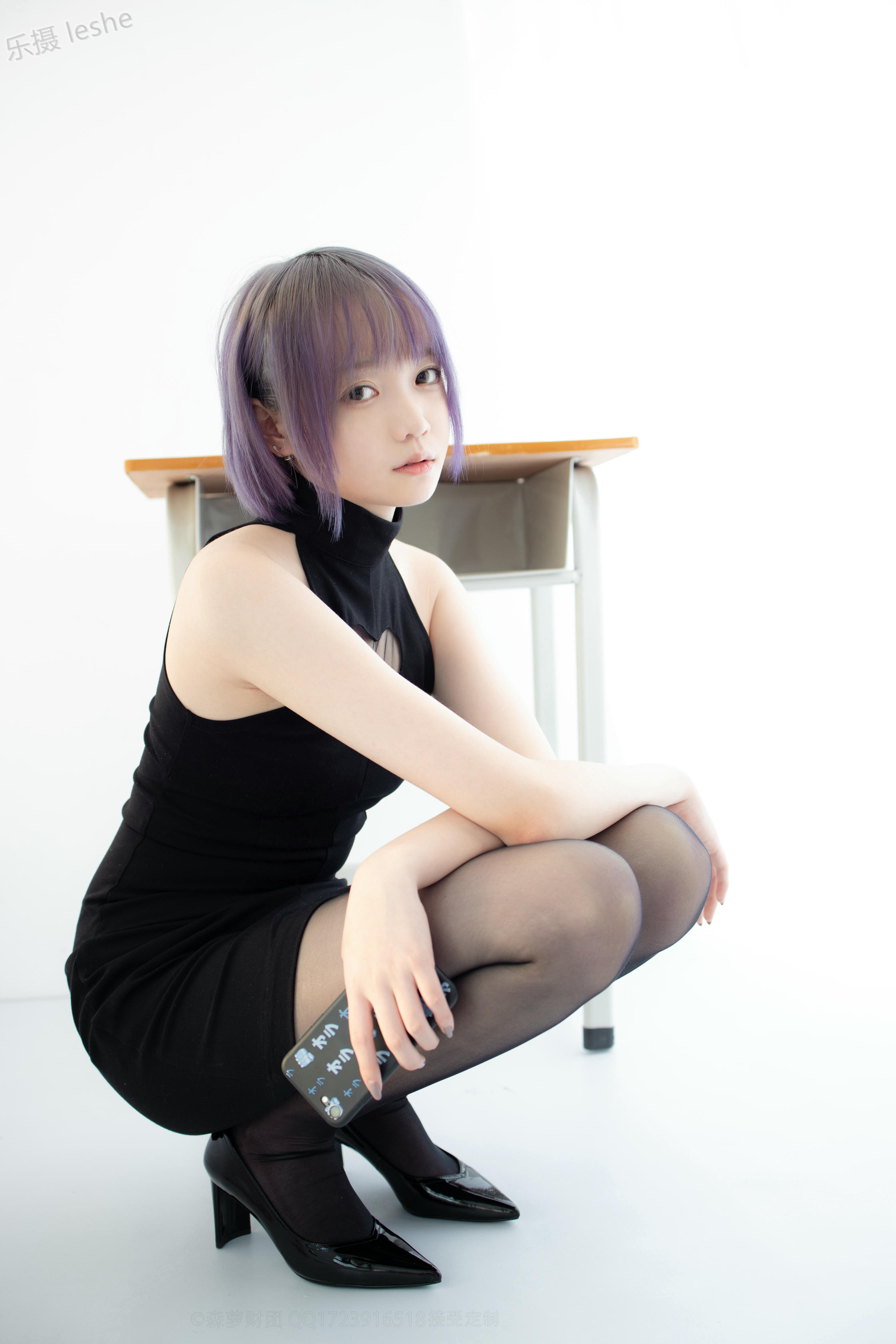 森萝财团 X-051 20D黑丝踩物 [111P1V-2.56GB]_第4集