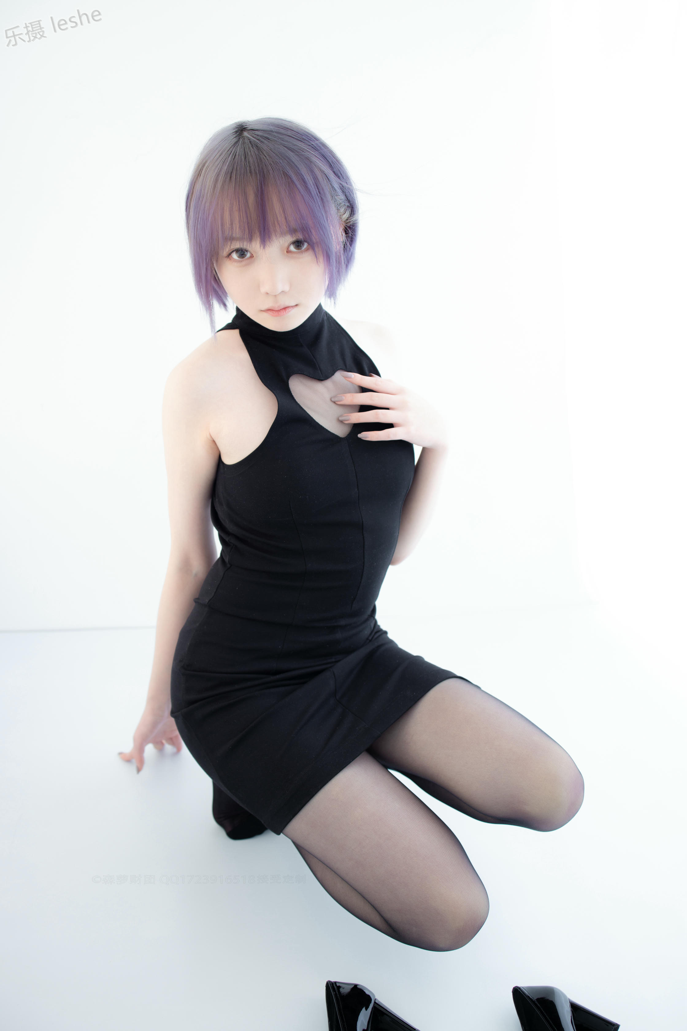 森萝财团 X-051 20D黑丝踩物 [111P1V-2.56GB]_第4集