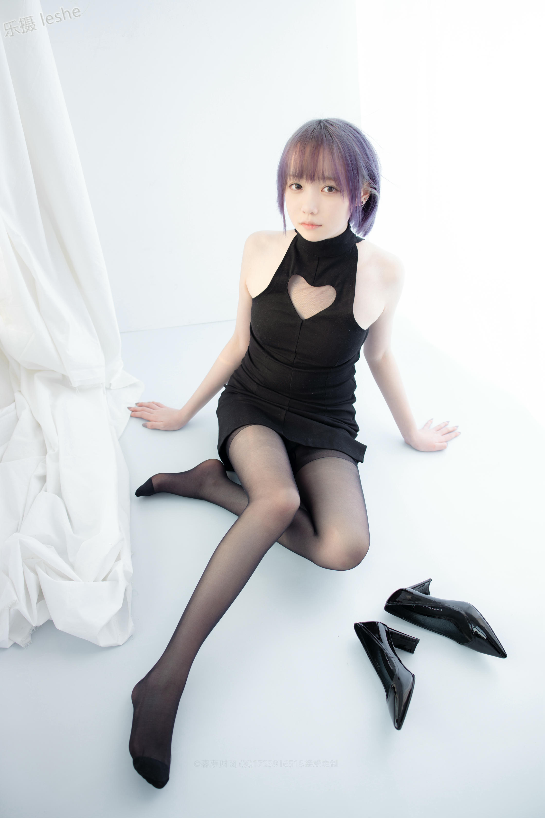 森萝财团 X-051 20D黑丝踩物 [111P1V-2.56GB]_第5集