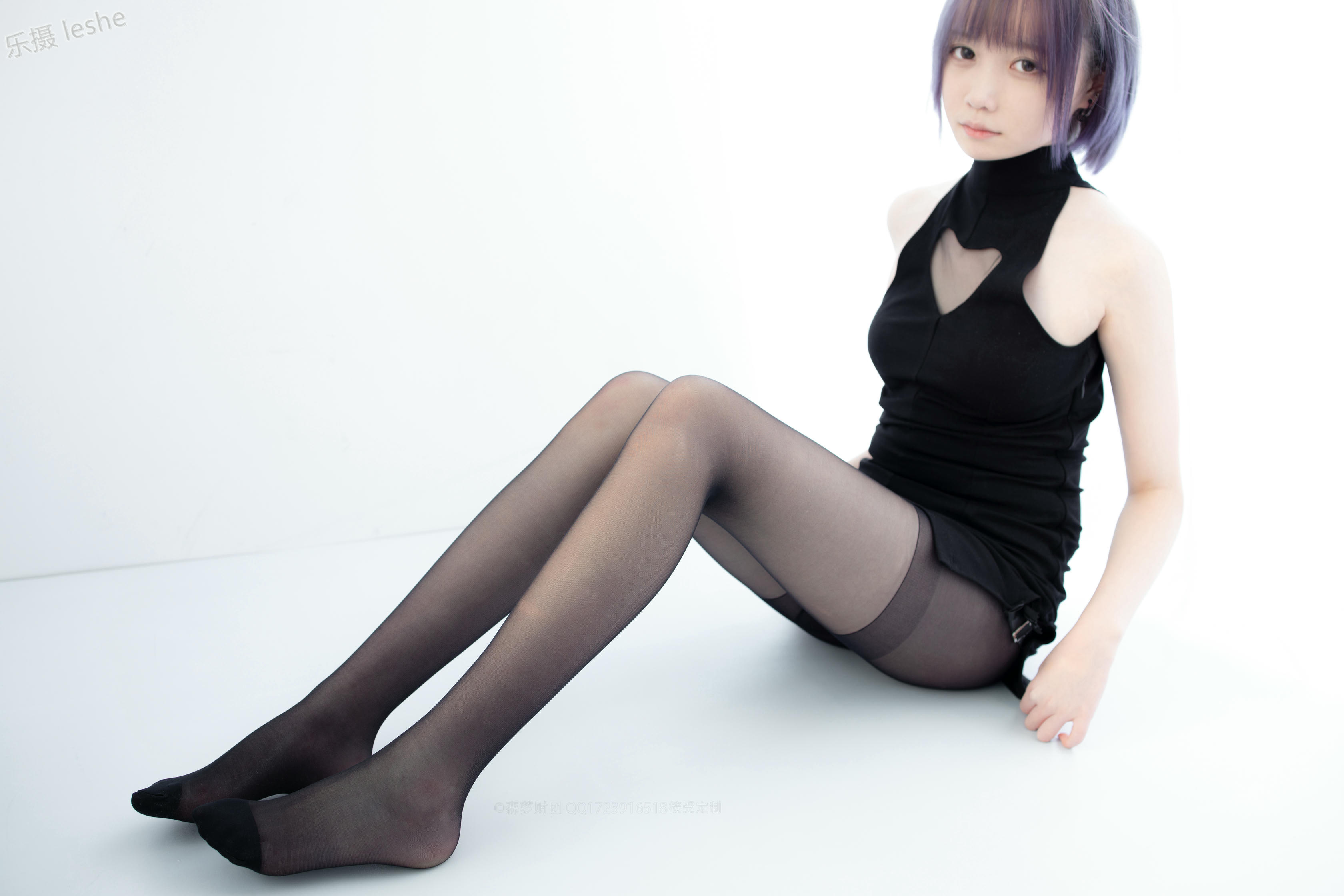 森萝财团 X-051 20D黑丝踩物 [111P1V-2.56GB]_第5集